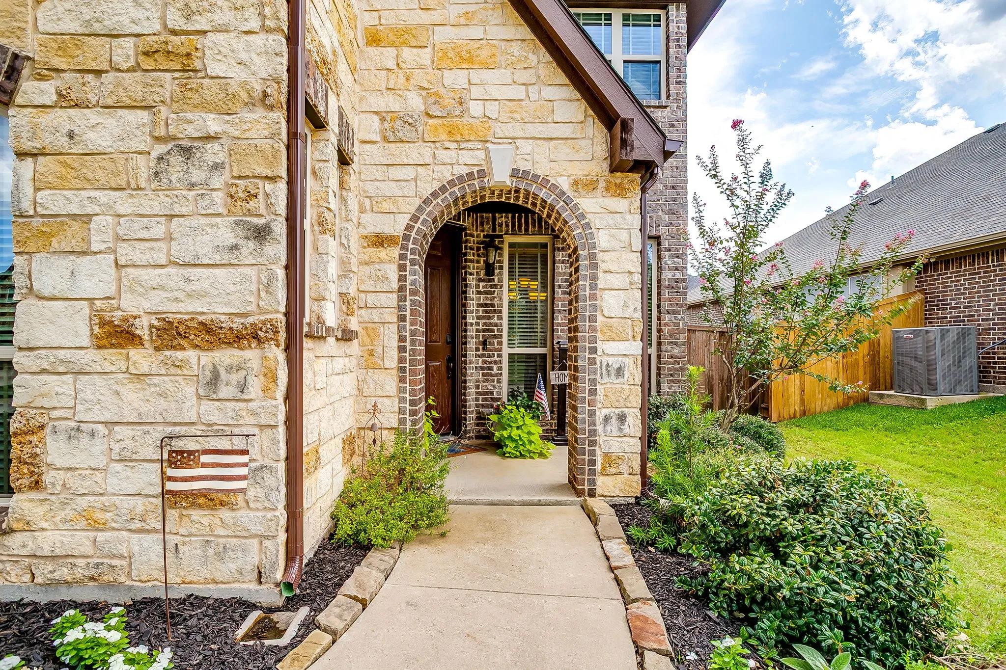 Single Family Residence For Sale in Johnson County , 1134 Destrehan Drive, Burleson, Texas 76028, 5 Bedroom, 3 Bathroom, 2 Garage spaces, 3,138 Sqft, built in 2015, mls#21318481, Real Estate Agent in Burleson, Homes For Sale in Johnson county, Homes For Sale in Burleson, Realtor in Burleson Texas, Real Estate Brokerage Independent Realty Texas, Luminita Cordes Realtor