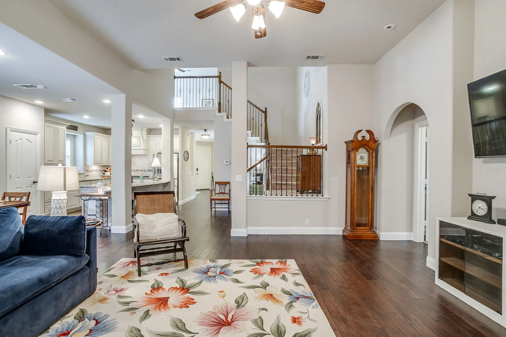 Single Family Residence For Sale in Johnson County , 1134 Destrehan Drive, Burleson, Texas 76028, 5 Bedroom, 3 Bathroom, 2 Garage spaces, 3,138 Sqft, built in 2015, mls#21318481, Real Estate Agent in Burleson, Homes For Sale in Johnson county, Homes For Sale in Burleson, Realtor in Burleson Texas, Real Estate Brokerage Independent Realty Texas, Luminita Cordes Realtor
