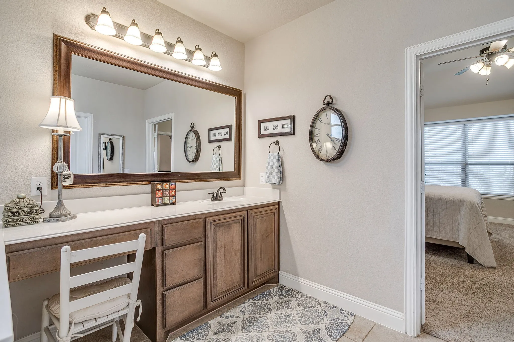 Single Family Residence For Sale in Johnson County , 1134 Destrehan Drive, Burleson, Texas 76028, 5 Bedroom, 3 Bathroom, 2 Garage spaces, 3,138 Sqft, built in 2015, mls#21318481, Real Estate Agent in Burleson, Homes For Sale in Johnson county, Homes For Sale in Burleson, Realtor in Burleson Texas, Real Estate Brokerage Independent Realty Texas, Luminita Cordes Realtor