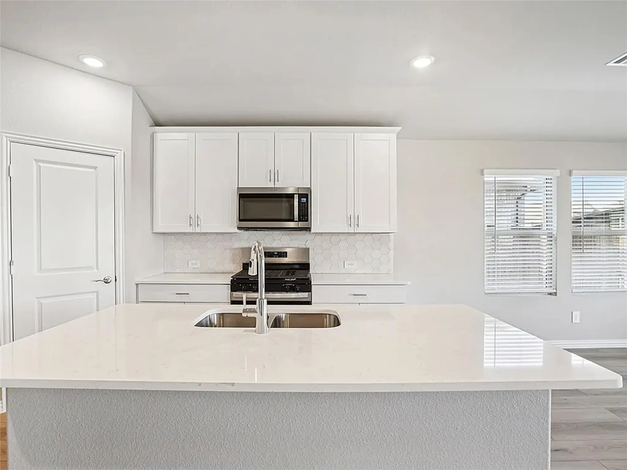 Single Family Residence For Rent in Collin County , 3029 Texoma Boulevard, Farmersville, Texas 75442, 4 Bedroom, 3 Bathroom, 2 Garage spaces, 2,059 Sqft, built in 2026, mls#21318686, Real Estate Agent in Farmersville, Homes For Rent in Collin county, Homes For Rent in Farmersville, Realtor in Farmersville Texas, Real Estate Brokerage Independent Realty Texas, Luminita Cordes Realtor