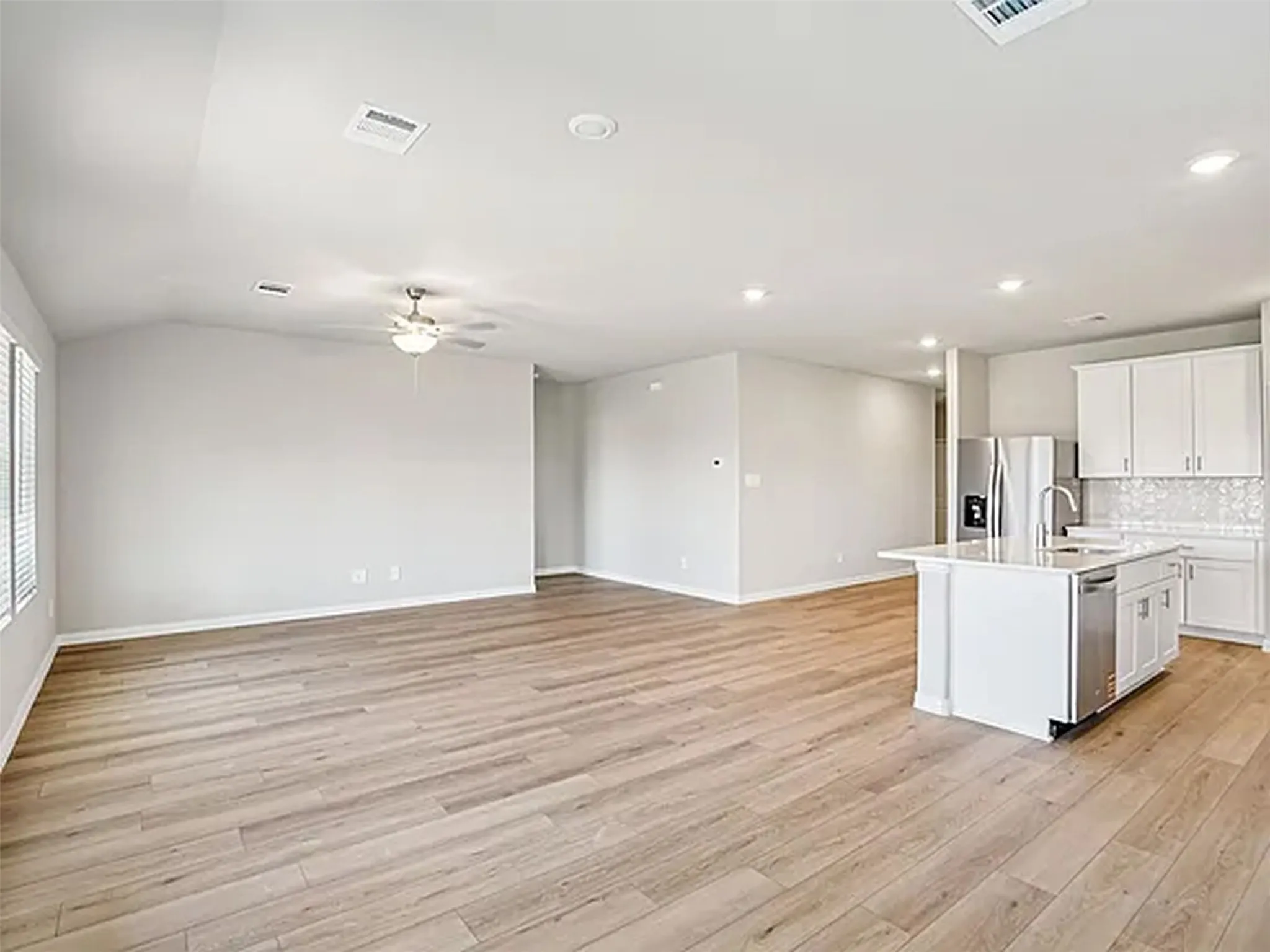 Single Family Residence For Rent in Collin County , 3029 Texoma Boulevard, Farmersville, Texas 75442, 4 Bedroom, 3 Bathroom, 2 Garage spaces, 2,059 Sqft, built in 2026, mls#21318686, Real Estate Agent in Farmersville, Homes For Rent in Collin county, Homes For Rent in Farmersville, Realtor in Farmersville Texas, Real Estate Brokerage Independent Realty Texas, Luminita Cordes Realtor