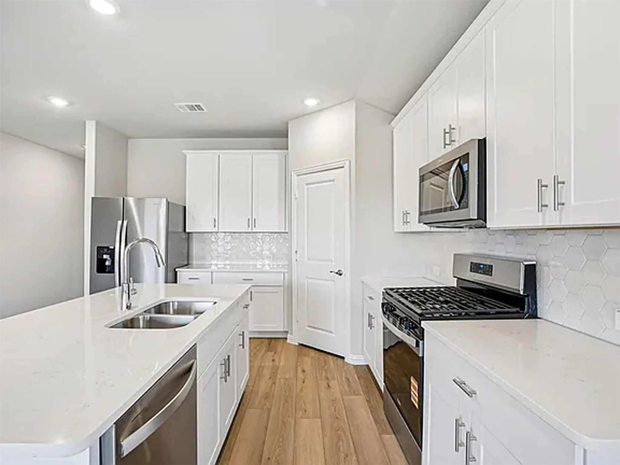 Single Family Residence For Rent in Collin County , 3029 Texoma Boulevard, Farmersville, Texas 75442, 4 Bedroom, 3 Bathroom, 2 Garage spaces, 2,059 Sqft, built in 2026, mls#21318686, Real Estate Agent in Farmersville, Homes For Rent in Collin county, Homes For Rent in Farmersville, Realtor in Farmersville Texas, Real Estate Brokerage Independent Realty Texas, Luminita Cordes Realtor