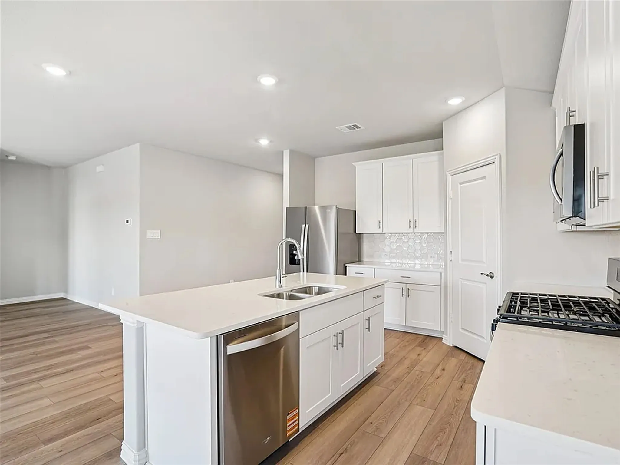 Single Family Residence For Rent in Collin County , 3029 Texoma Boulevard, Farmersville, Texas 75442, 4 Bedroom, 3 Bathroom, 2 Garage spaces, 2,059 Sqft, built in 2026, mls#21318686, Real Estate Agent in Farmersville, Homes For Rent in Collin county, Homes For Rent in Farmersville, Realtor in Farmersville Texas, Real Estate Brokerage Independent Realty Texas, Luminita Cordes Realtor