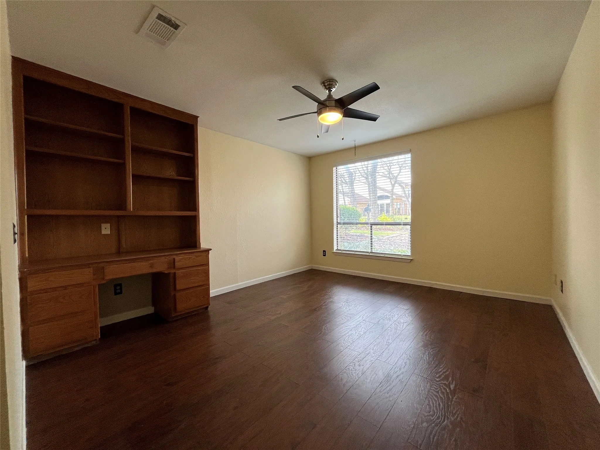 Single Family Residence For Rent in Denton County , 117 Summit Cove, Trophy Club, Texas 76262, 3 Bedroom, 2 Bathroom, 1 Garage spaces, 1,927 Sqft, built in 1983, mls#21318716, Real Estate Agent in Trophy Club, Homes For Rent in Denton county, Homes For Rent in Trophy Club, Realtor in Trophy Club Texas, Real Estate Brokerage Independent Realty Texas, Luminita Cordes Realtor