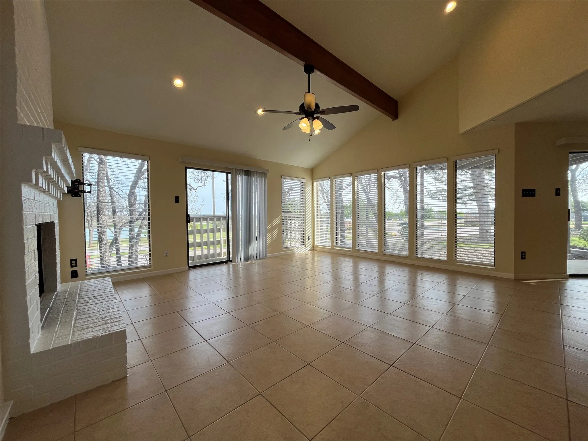 Single Family Residence For Rent in Denton County , 117 Summit Cove, Trophy Club, Texas 76262, 3 Bedroom, 2 Bathroom, 1 Garage spaces, 1,927 Sqft, built in 1983, mls#21318716, Real Estate Agent in Trophy Club, Homes For Rent in Denton county, Homes For Rent in Trophy Club, Realtor in Trophy Club Texas, Real Estate Brokerage Independent Realty Texas, Luminita Cordes Realtor
