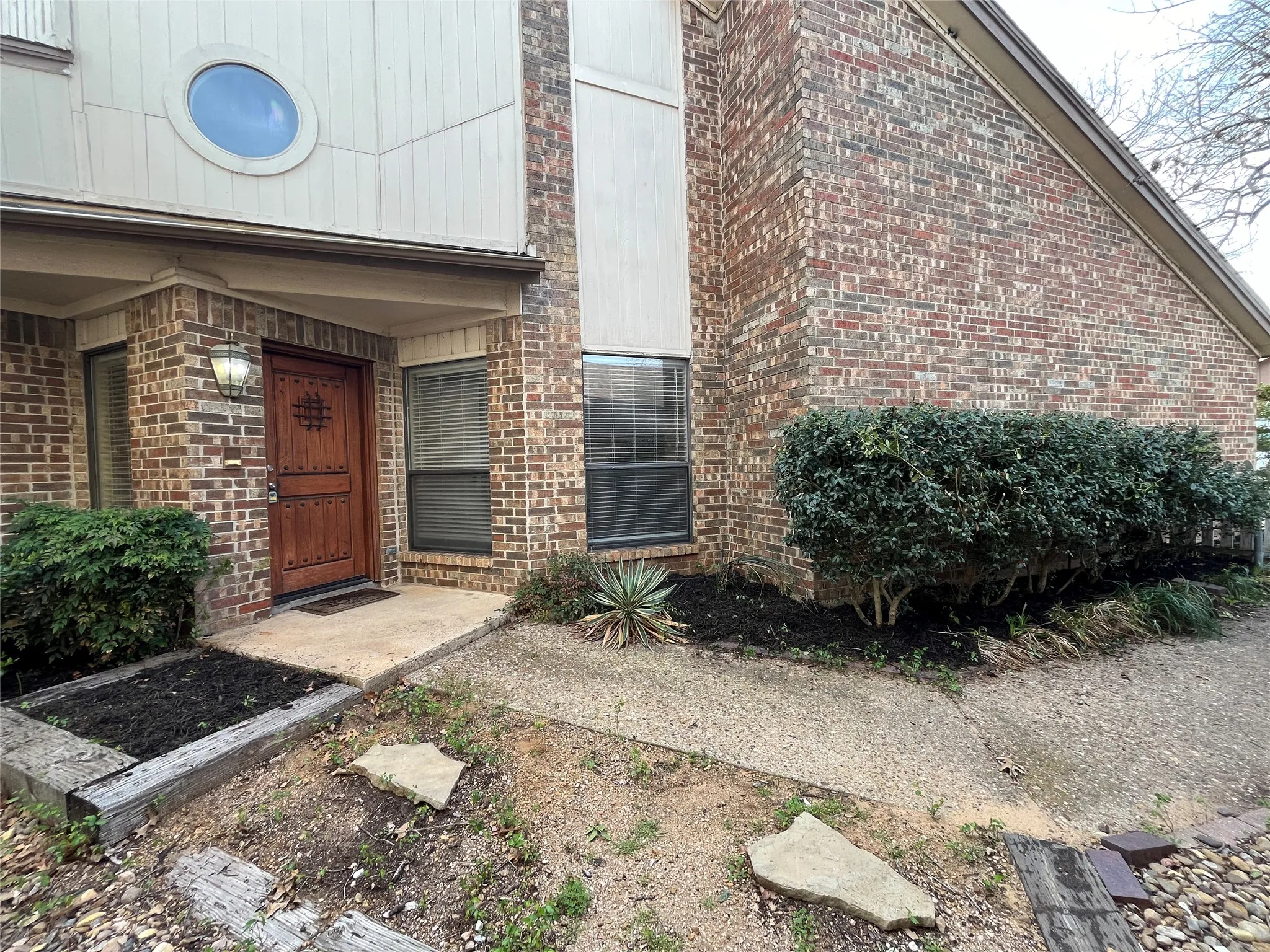 Single Family Residence For Rent in Denton County , 117 Summit Cove, Trophy Club, Texas 76262, 3 Bedroom, 2 Bathroom, 1 Garage spaces, 1,927 Sqft, built in 1983, mls#21318716, Real Estate Agent in Trophy Club, Homes For Rent in Denton county, Homes For Rent in Trophy Club, Realtor in Trophy Club Texas, Real Estate Brokerage Independent Realty Texas, Luminita Cordes Realtor
