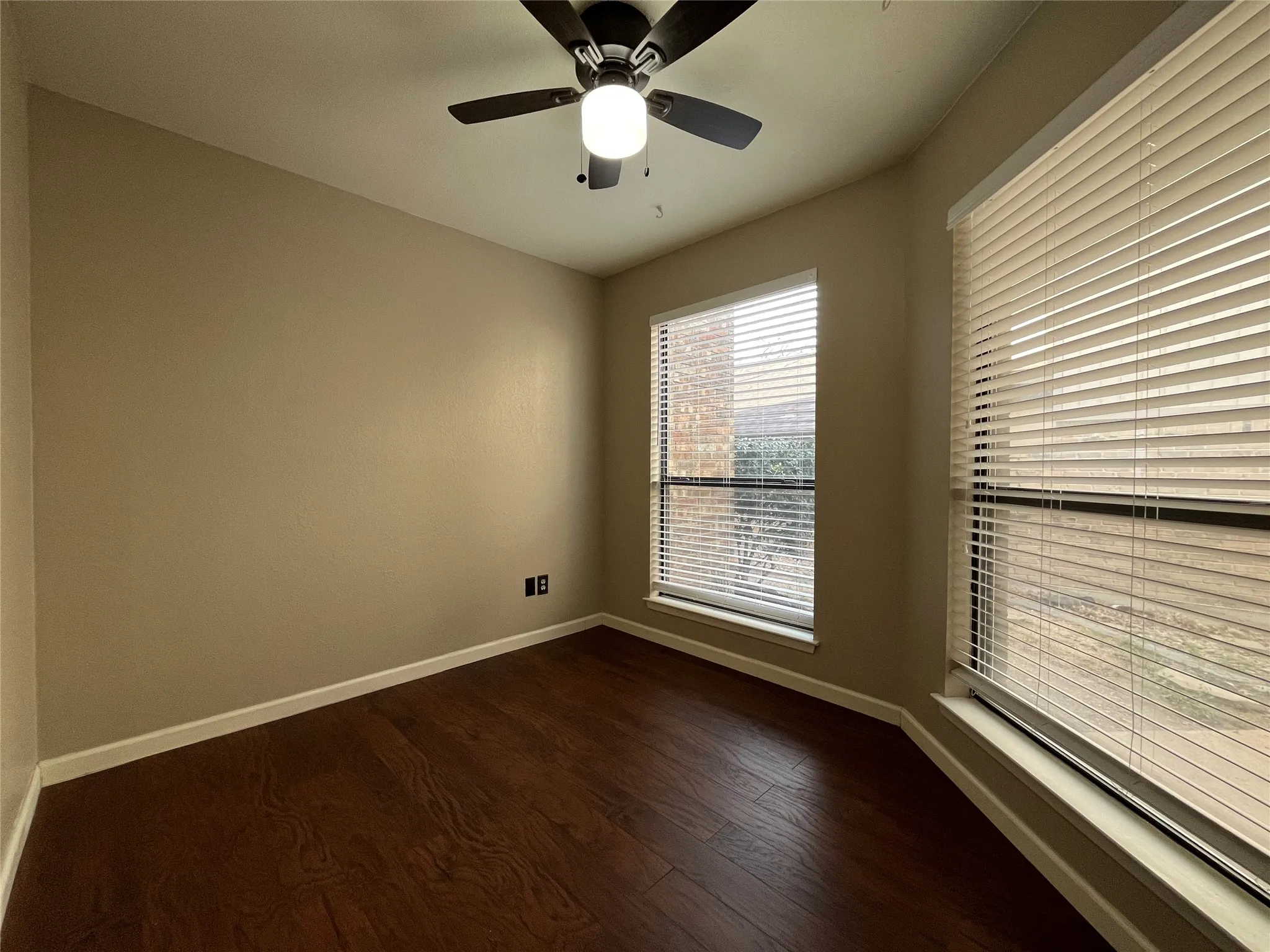 Single Family Residence For Rent in Denton County , 117 Summit Cove, Trophy Club, Texas 76262, 3 Bedroom, 2 Bathroom, 1 Garage spaces, 1,927 Sqft, built in 1983, mls#21318716, Real Estate Agent in Trophy Club, Homes For Rent in Denton county, Homes For Rent in Trophy Club, Realtor in Trophy Club Texas, Real Estate Brokerage Independent Realty Texas, Luminita Cordes Realtor