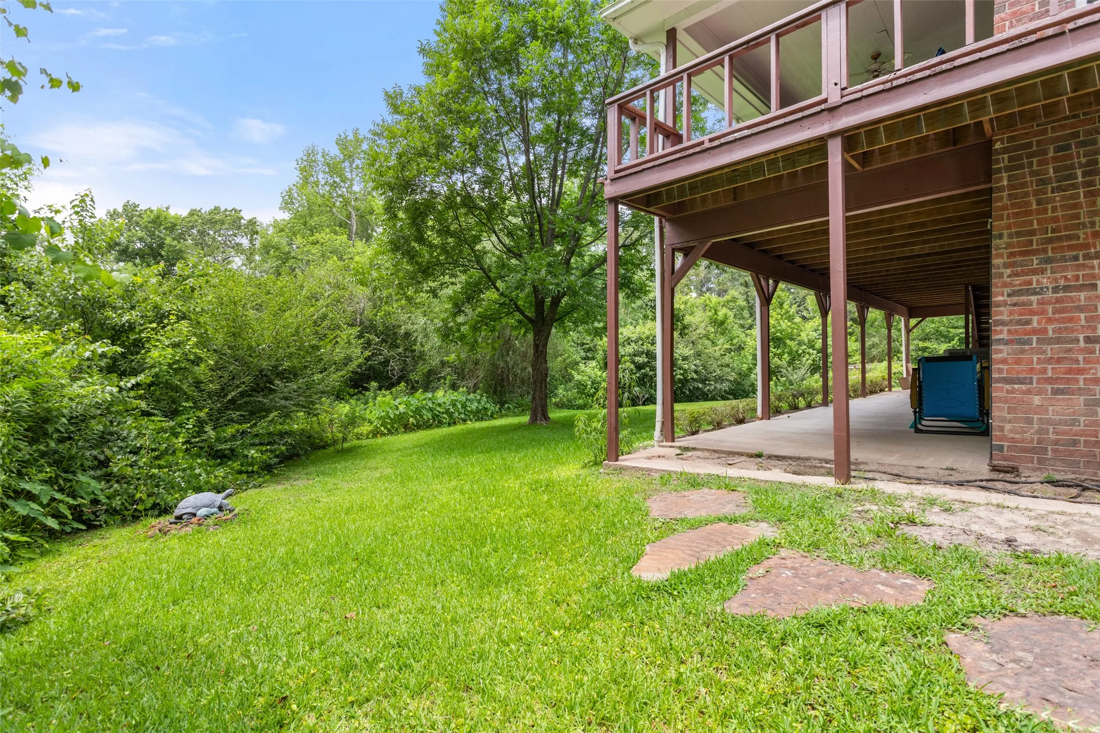 Single Family Residence For Sale in Smith County , 212 E Hideaway Lane, Hideaway, Texas 75771, 3 Bedrooms, 3 Bathrooms, 6 Garage spaces, 2,355 Sqft, built in 1996, Price $424,900, mls#21307071, Real Estate Agent in Hideaway, Homes For Sale in Smith county, Homes For Sale in Hideaway, Realtor in Hideaway Texas, Real Estate Brokerage Independent Realty Texas, Luminita Cordes Realtor