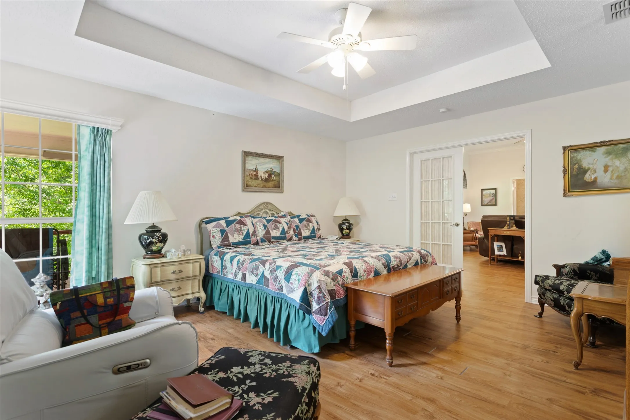 Single Family Residence For Sale in Smith County , 212 E Hideaway Lane, Hideaway, Texas 75771, 3 Bedrooms, 3 Bathrooms, 6 Garage spaces, 2,355 Sqft, built in 1996, Price $424,900, mls#21307071, Real Estate Agent in Hideaway, Homes For Sale in Smith county, Homes For Sale in Hideaway, Realtor in Hideaway Texas, Real Estate Brokerage Independent Realty Texas, Luminita Cordes Realtor