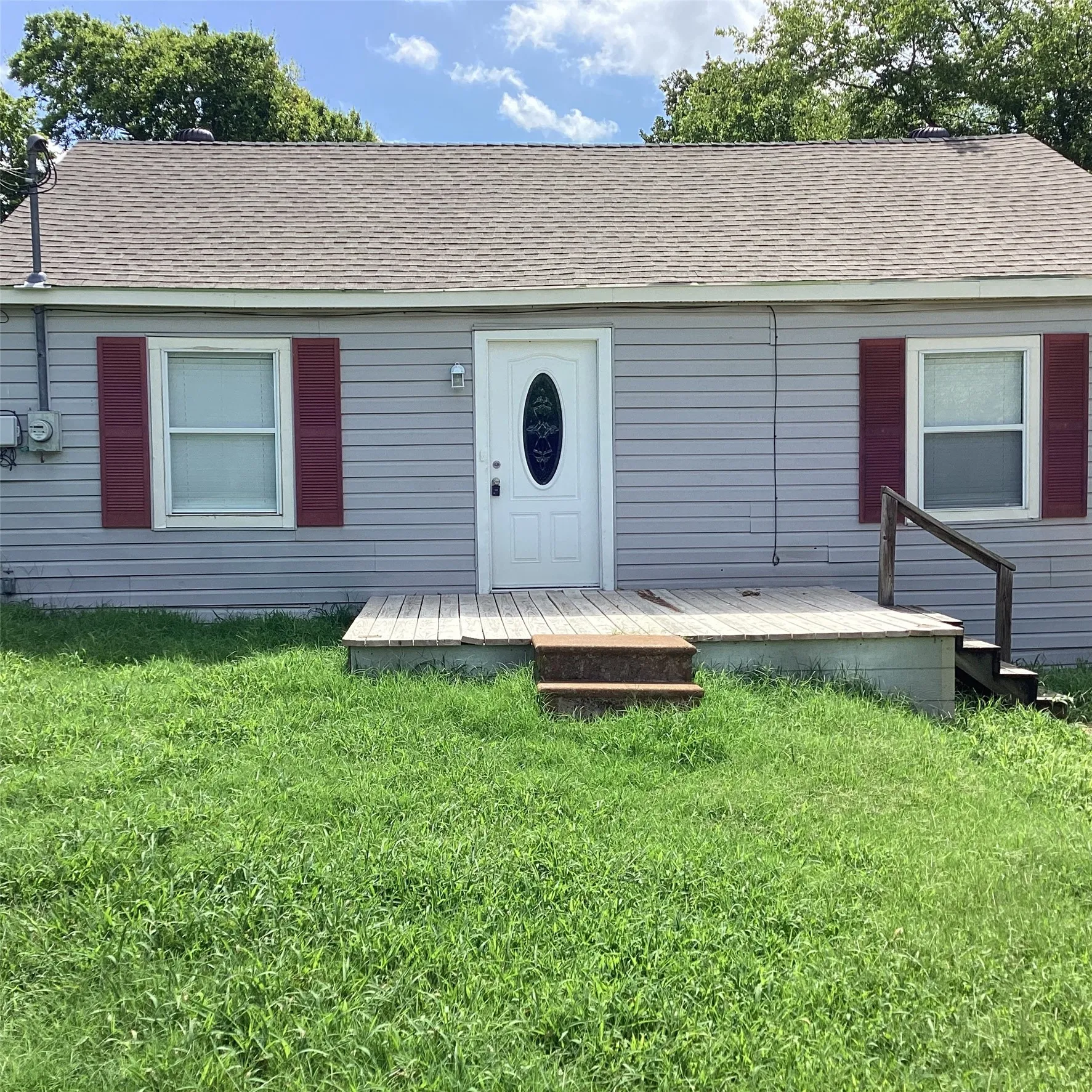 Single Family Residence For Sale in Grayson County , 1506 S Travis Street, Denison, Texas 75021, 3 Bedroom, 2 Bathroom, Garage spaces, 1,216 Sqft, built in 1935, mls#21318722, Real Estate Agent in Denison, Homes For Sale in Grayson county, Homes For Sale in Denison, Realtor in Denison Texas, Real Estate Brokerage Independent Realty Texas, Luminita Cordes Realtor