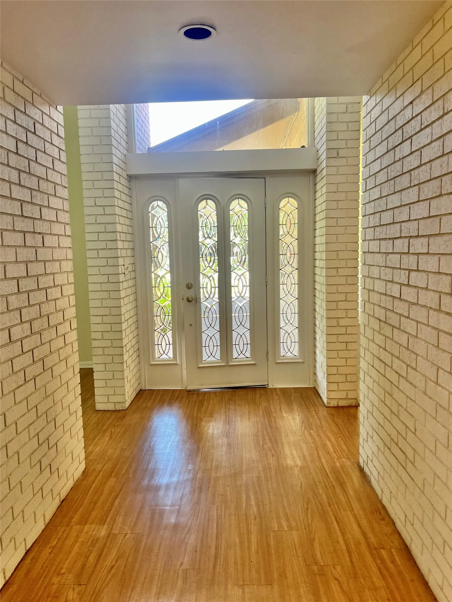 Single Family Residence For Sale in Hamilton County , 416 Jones Street, Hamilton, Texas 76531, 2 Bedroom, 2 Bathroom, 2 Garage spaces, 1,936 Sqft, built in 1973, mls#21318726, Real Estate Agent in Hamilton, Homes For Sale in Hamilton county, Homes For Sale in Hamilton, Realtor in Hamilton Texas, Real Estate Brokerage Independent Realty Texas, Luminita Cordes Realtor