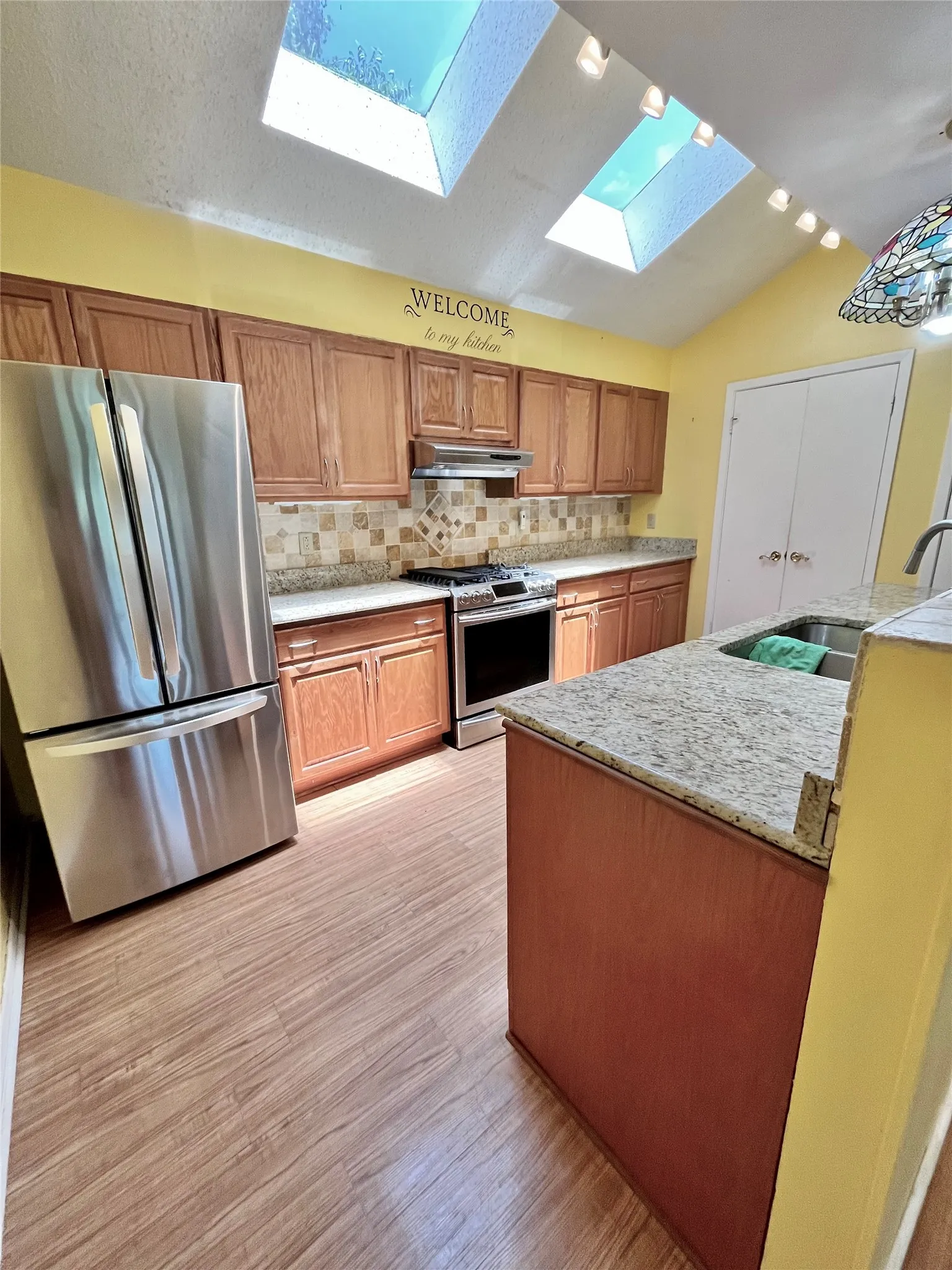 Single Family Residence For Sale in Hamilton County , 416 Jones Street, Hamilton, Texas 76531, 2 Bedroom, 2 Bathroom, 2 Garage spaces, 1,936 Sqft, built in 1973, mls#21318726, Real Estate Agent in Hamilton, Homes For Sale in Hamilton county, Homes For Sale in Hamilton, Realtor in Hamilton Texas, Real Estate Brokerage Independent Realty Texas, Luminita Cordes Realtor