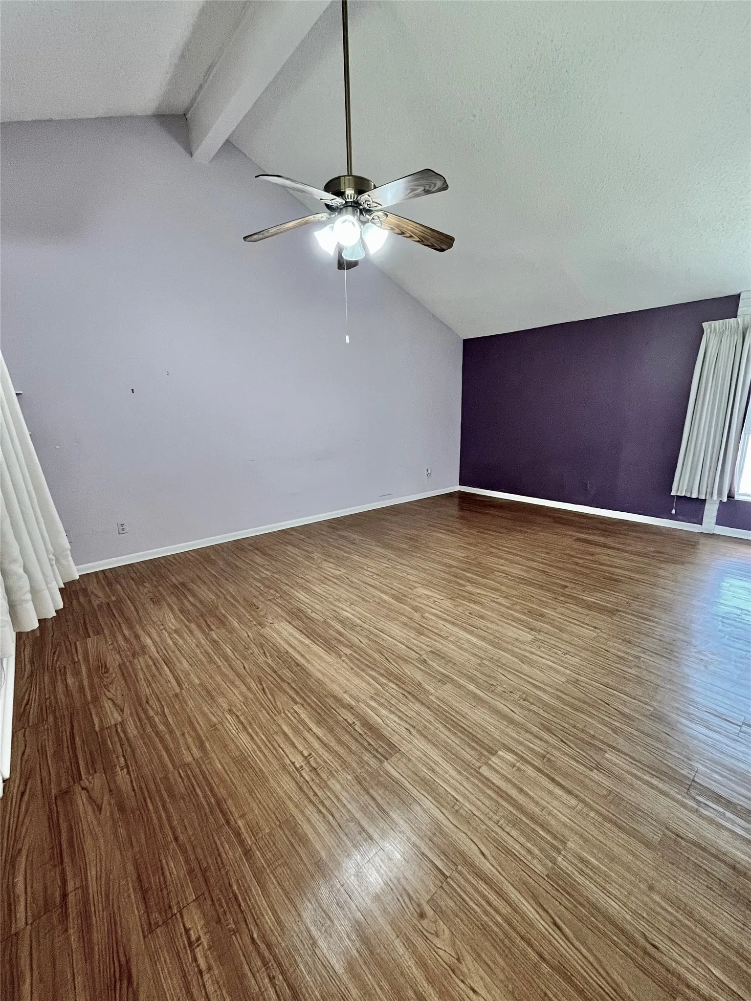 Single Family Residence For Sale in Hamilton County , 416 Jones Street, Hamilton, Texas 76531, 2 Bedroom, 2 Bathroom, 2 Garage spaces, 1,936 Sqft, built in 1973, mls#21318726, Real Estate Agent in Hamilton, Homes For Sale in Hamilton county, Homes For Sale in Hamilton, Realtor in Hamilton Texas, Real Estate Brokerage Independent Realty Texas, Luminita Cordes Realtor