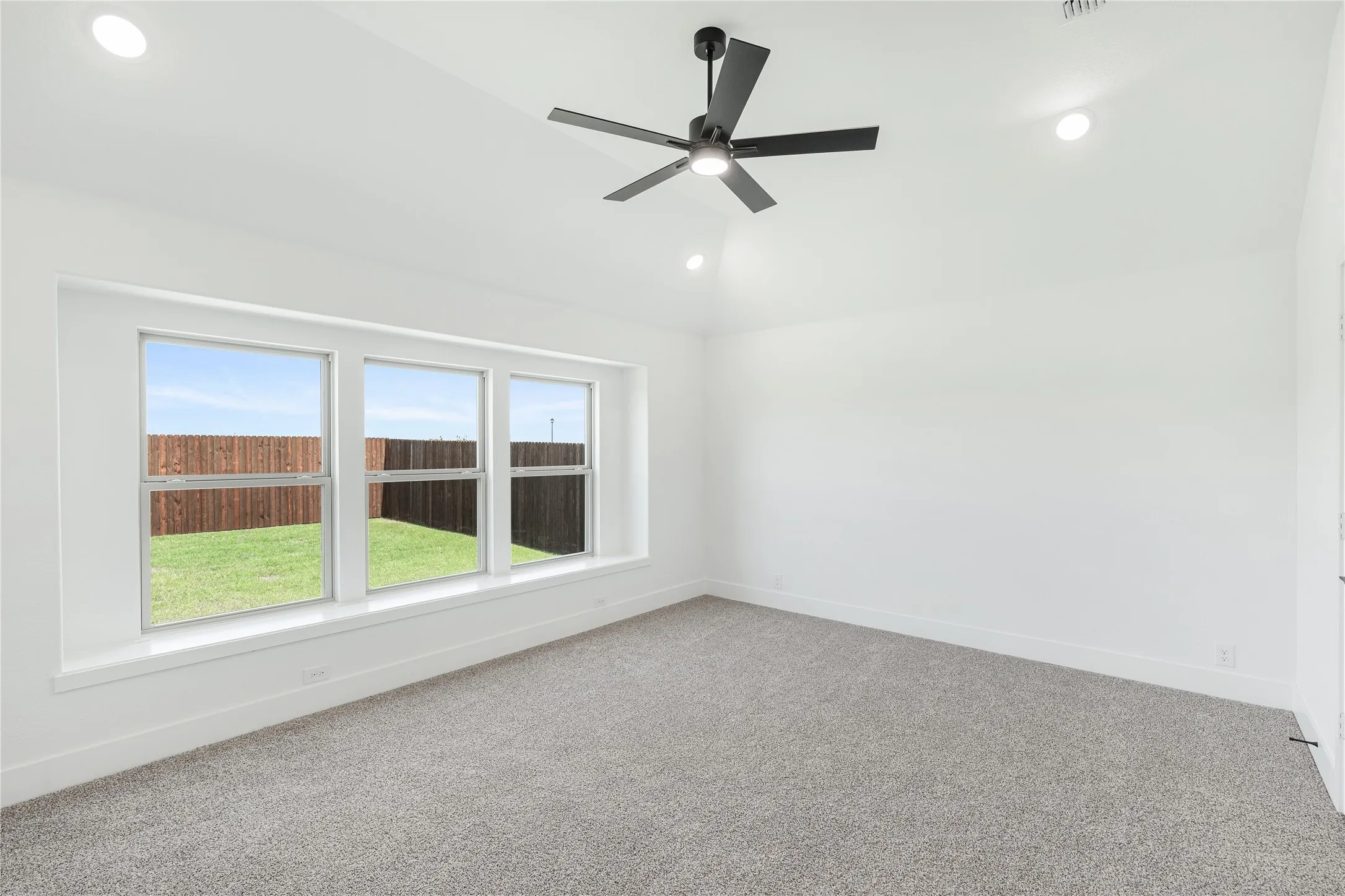 Single Family Residence For Sale in Kaufman County , 3614 Jordan Way, Kaufman, Texas 75142, 3 Bedroom, 2 Bathroom, 2 Garage spaces, 1,840 Sqft, built in 2026, mls#21318752, Real Estate Agent in Kaufman, Homes For Sale in Kaufman county, Homes For Sale in Kaufman, Realtor in Kaufman Texas, Real Estate Brokerage Independent Realty Texas, Luminita Cordes Realtor