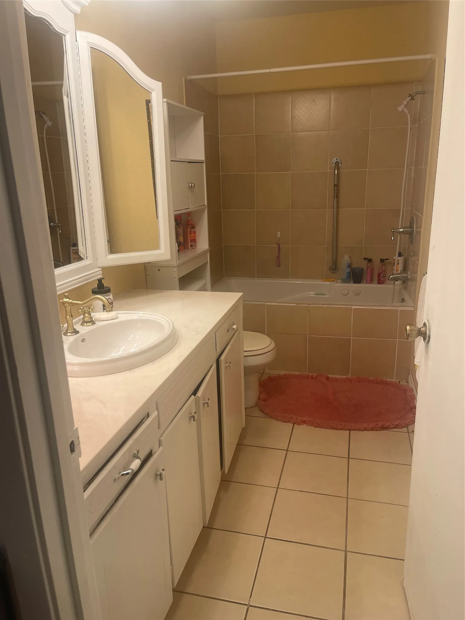 Single Family Residence For Sale in Upshur County , 976 E Water Tower Road, Big Sandy, Texas 75755, 3 Bedrooms, 2 Bathrooms, 2 Garage spaces, 1,823 Sqft, built in 1976, Price $265,000, mls#21318292, Real Estate Agent in Big Sandy, Homes For Sale in Upshur county, Homes For Sale in Big Sandy, Realtor in Big Sandy Texas, Real Estate Brokerage Independent Realty Texas, Luminita Cordes Realtor