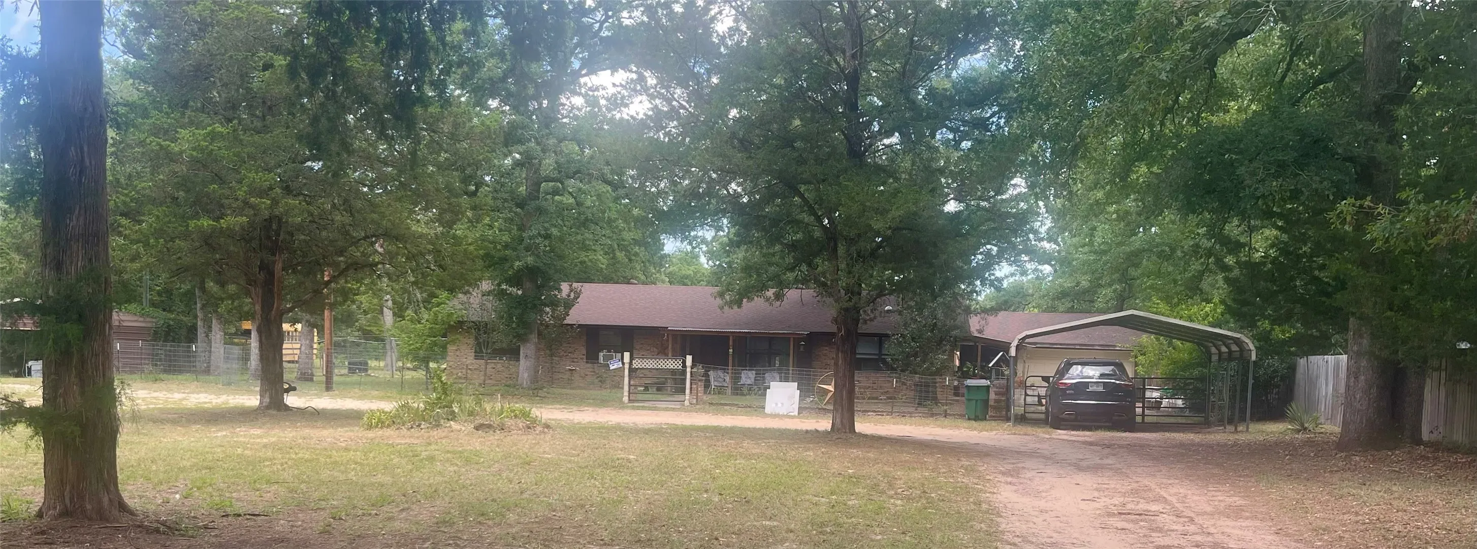 Single Family Residence For Sale in Upshur County , 976 E Water Tower Road, Big Sandy, Texas 75755, 3 Bedrooms, 2 Bathrooms, 2 Garage spaces, 1,823 Sqft, built in 1976, Price $265,000, mls#21318292, Real Estate Agent in Big Sandy, Homes For Sale in Upshur county, Homes For Sale in Big Sandy, Realtor in Big Sandy Texas, Real Estate Brokerage Independent Realty Texas, Luminita Cordes Realtor