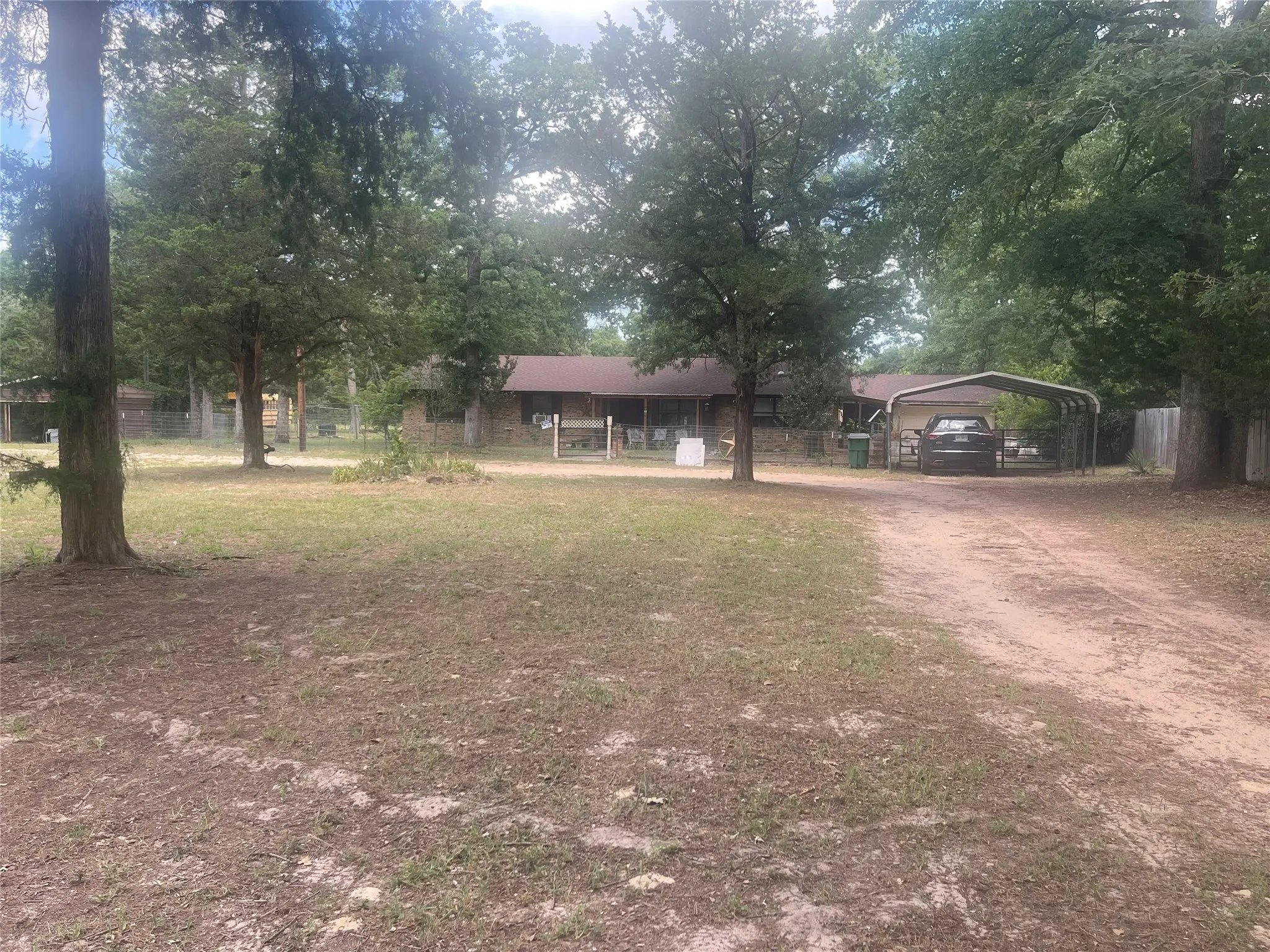 Single Family Residence For Sale in Upshur County , 976 E Water Tower Road, Big Sandy, Texas 75755, 3 Bedrooms, 2 Bathrooms, 2 Garage spaces, 1,823 Sqft, built in 1976, Price $265,000, mls#21318292, Real Estate Agent in Big Sandy, Homes For Sale in Upshur county, Homes For Sale in Big Sandy, Realtor in Big Sandy Texas, Real Estate Brokerage Independent Realty Texas, Luminita Cordes Realtor