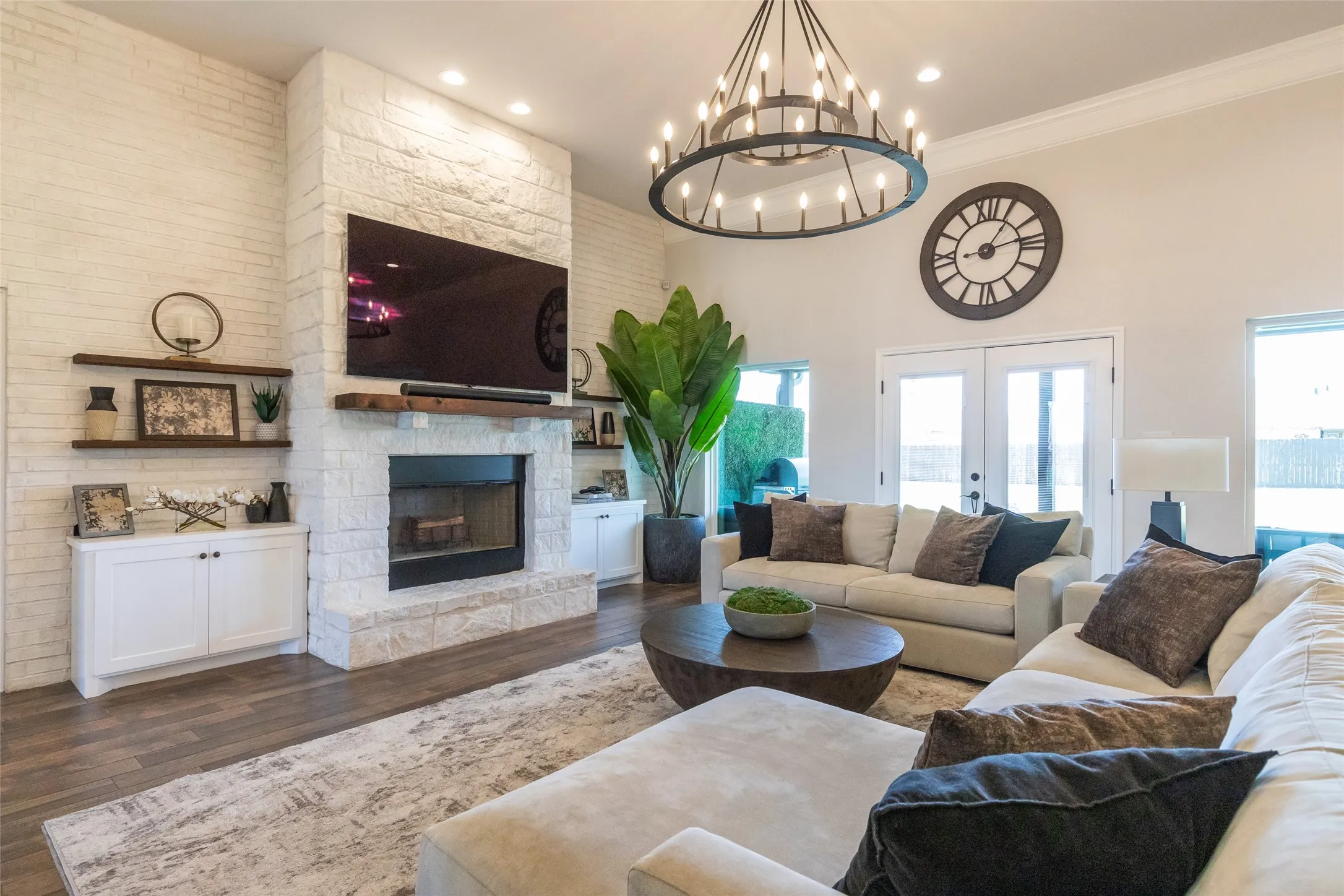 Single Family Residence For Sale in Taylor County , 109 Dorado Court, Abilene, Texas 79602, 4 Bedroom, 3 Bathroom, 3 Garage spaces, 2,990 Sqft, built in 2020, mls#21318765, Real Estate Agent in Abilene, Homes For Sale in Taylor county, Homes For Sale in Abilene, Realtor in Abilene Texas, Real Estate Brokerage Independent Realty Texas, Luminita Cordes Realtor