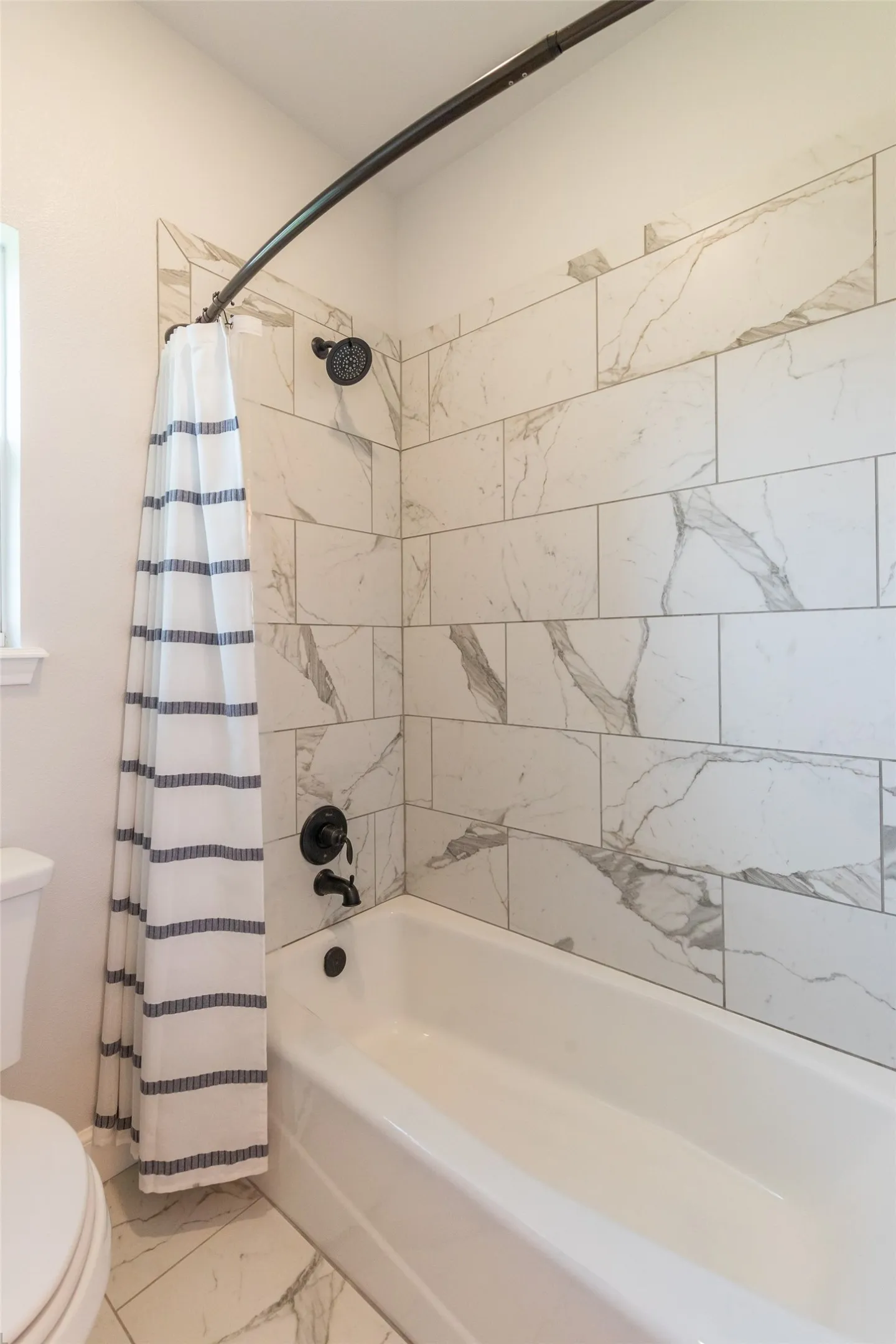 Single Family Residence For Sale in Taylor County , 109 Dorado Court, Abilene, Texas 79602, 4 Bedroom, 3 Bathroom, 3 Garage spaces, 2,990 Sqft, built in 2020, mls#21318765, Real Estate Agent in Abilene, Homes For Sale in Taylor county, Homes For Sale in Abilene, Realtor in Abilene Texas, Real Estate Brokerage Independent Realty Texas, Luminita Cordes Realtor