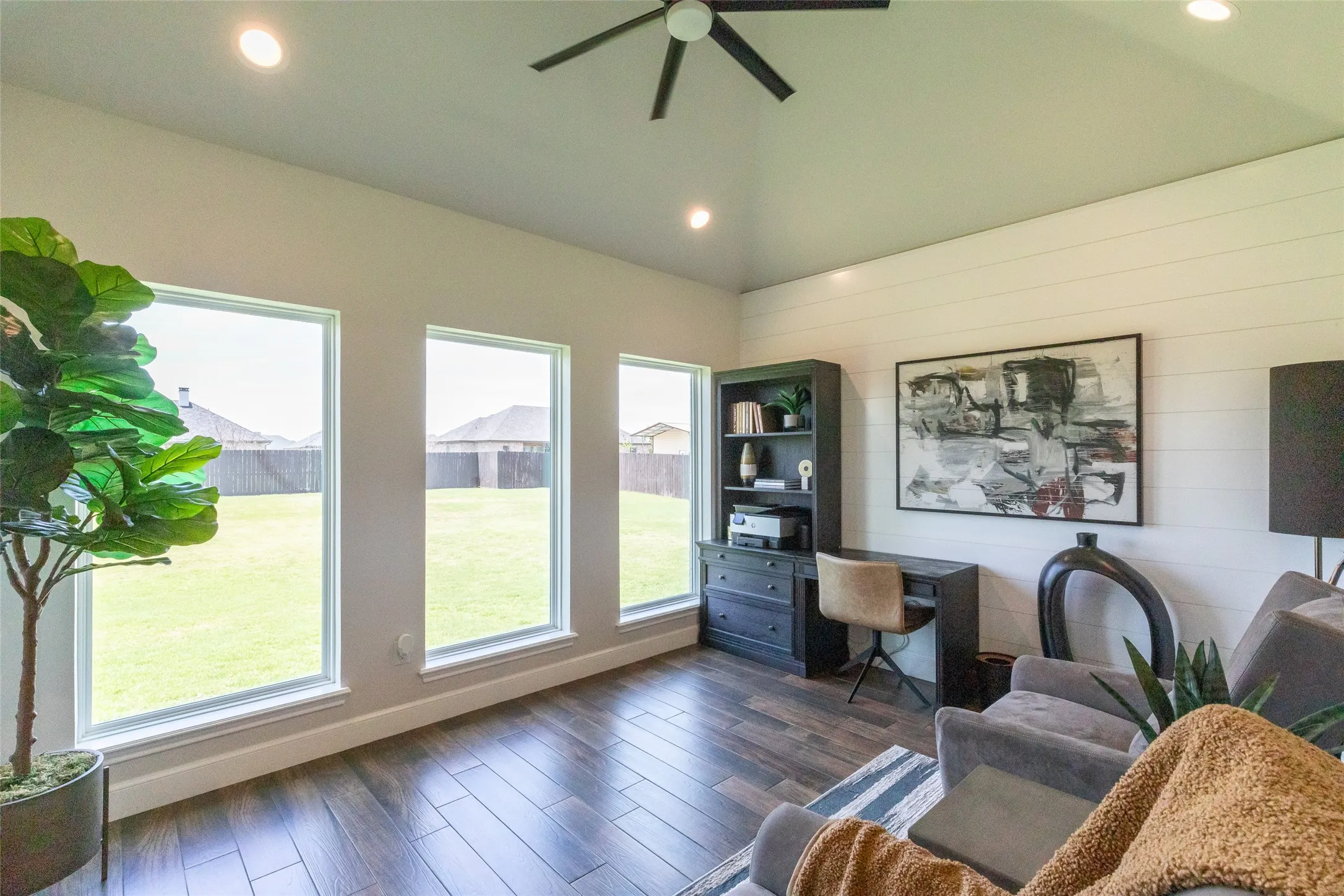 Single Family Residence For Sale in Taylor County , 109 Dorado Court, Abilene, Texas 79602, 4 Bedroom, 3 Bathroom, 3 Garage spaces, 2,990 Sqft, built in 2020, mls#21318765, Real Estate Agent in Abilene, Homes For Sale in Taylor county, Homes For Sale in Abilene, Realtor in Abilene Texas, Real Estate Brokerage Independent Realty Texas, Luminita Cordes Realtor