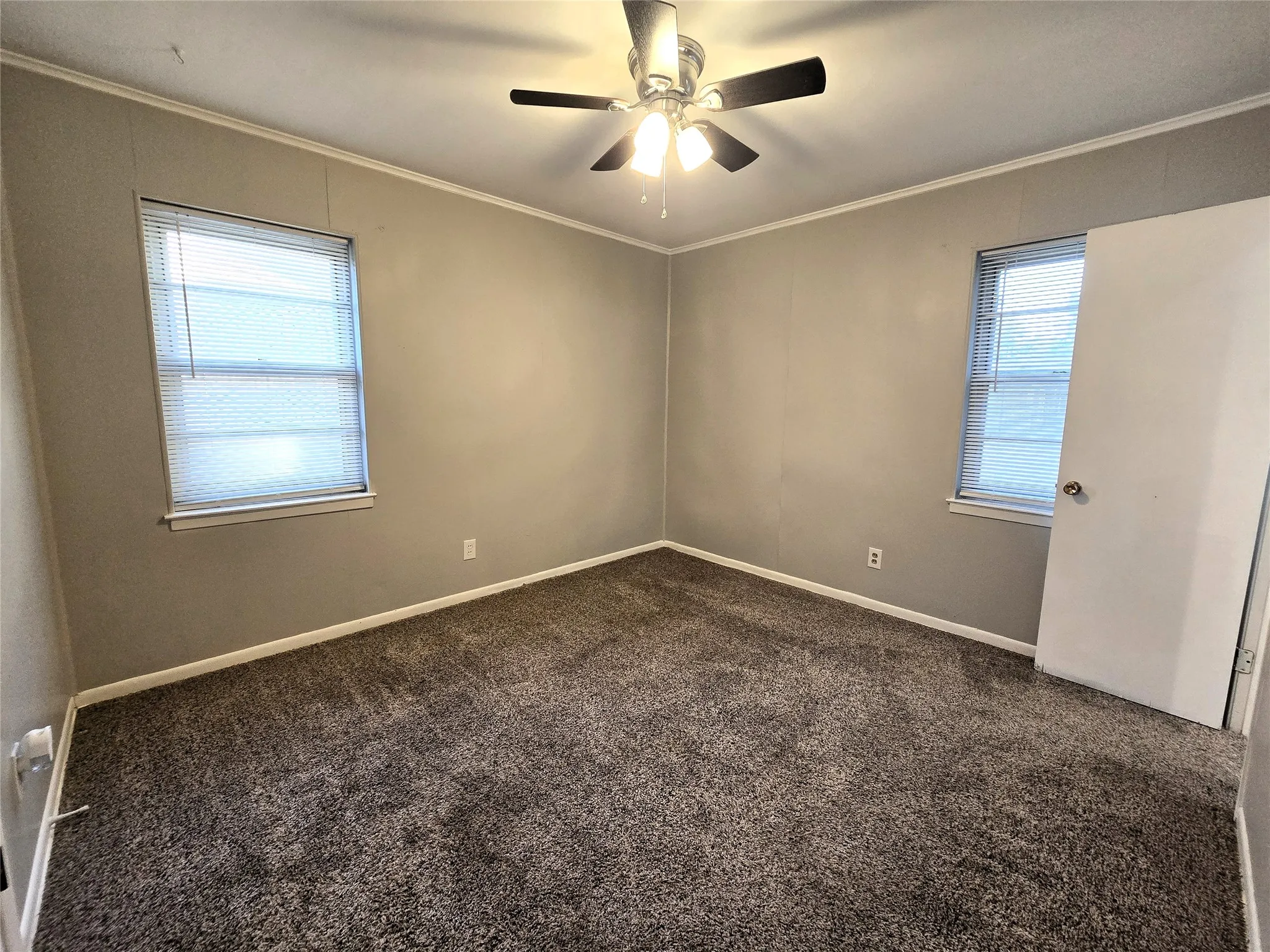 Single Family Residence For Rent in Parker County , 604 E 4th Street, Weatherford, Texas 76086, 3 Bedroom, 2 Bathroom, Garage spaces, 1,322 Sqft, built in 1961, mls#21317030, Real Estate Agent in Weatherford, Homes For Rent in Parker county, Homes For Rent in Weatherford, Realtor in Weatherford Texas, Real Estate Brokerage Independent Realty Texas, Luminita Cordes Realtor