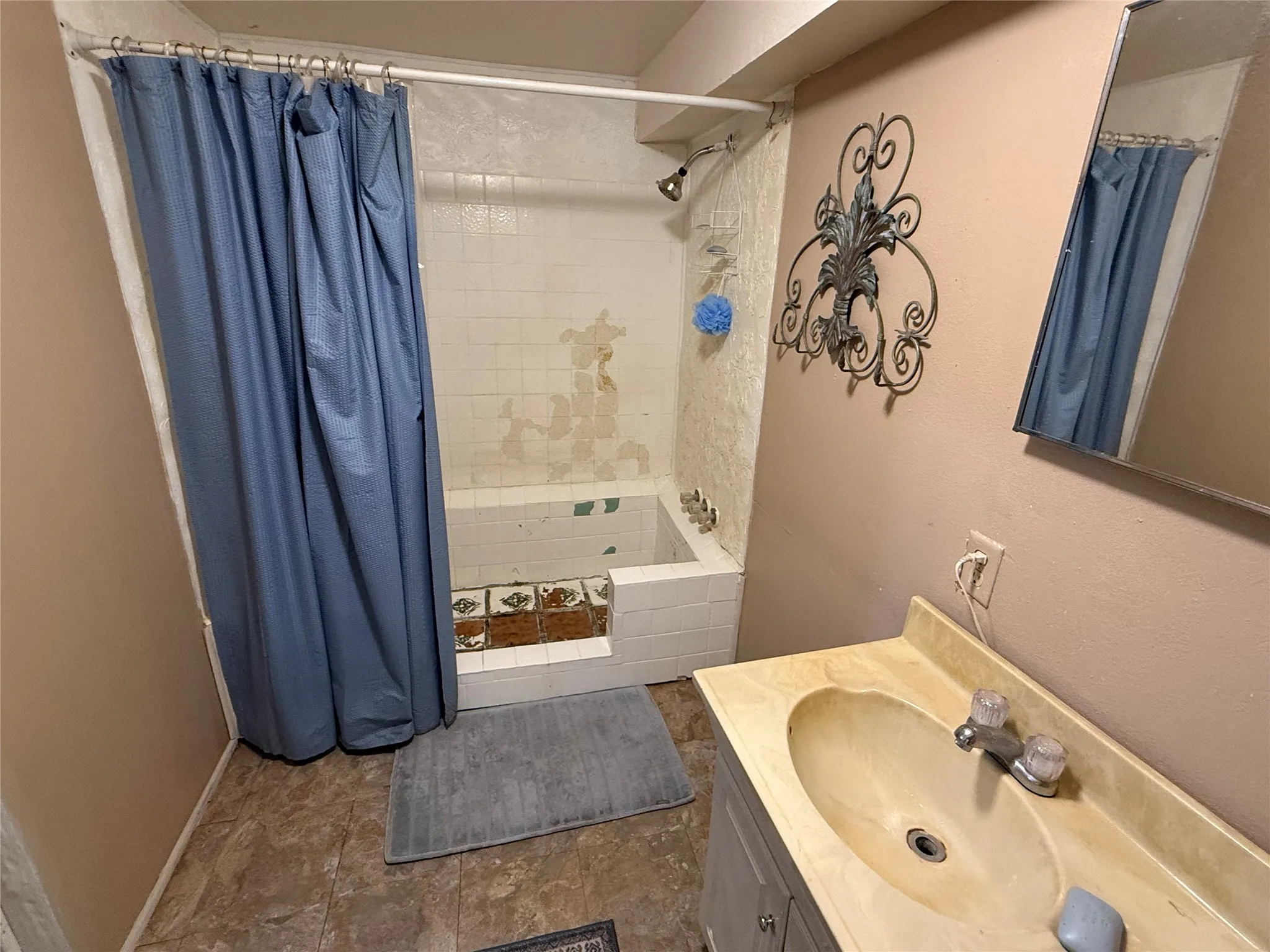 Single Family Residence For Sale in Brown County , 2803 Avenue C, Brownwood, Texas 76801, 3 Bedroom, 1 Bathroom, Garage spaces, 1,026 Sqft, built in 0, mls#21318784, Real Estate Agent in Brownwood, Homes For Sale in Brown county, Homes For Sale in Brownwood, Realtor in Brownwood Texas, Real Estate Brokerage Independent Realty Texas, Luminita Cordes Realtor