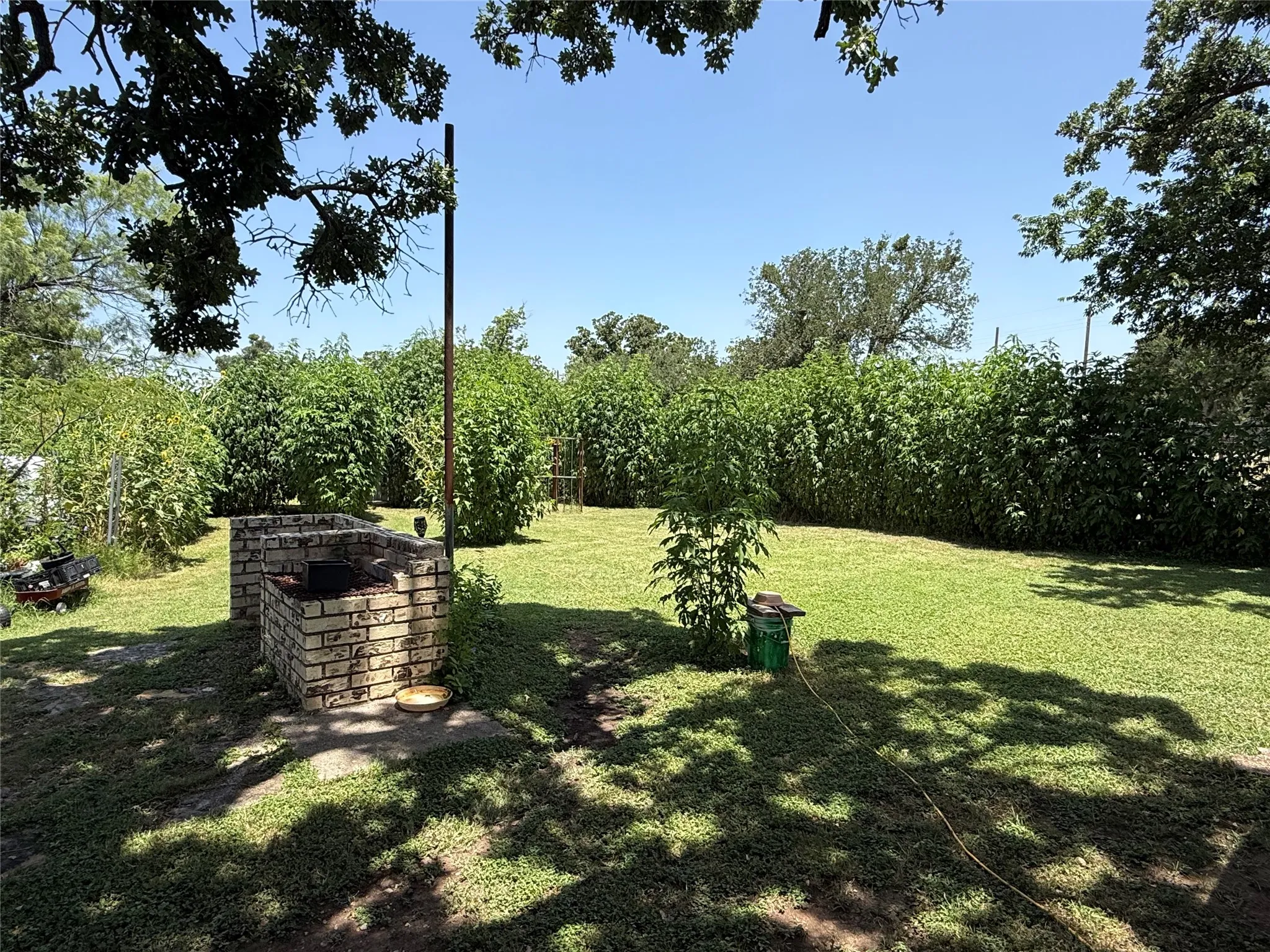 Single Family Residence For Sale in Brown County , 2803 Avenue C, Brownwood, Texas 76801, 3 Bedroom, 1 Bathroom, Garage spaces, 1,026 Sqft, built in 0, mls#21318784, Real Estate Agent in Brownwood, Homes For Sale in Brown county, Homes For Sale in Brownwood, Realtor in Brownwood Texas, Real Estate Brokerage Independent Realty Texas, Luminita Cordes Realtor