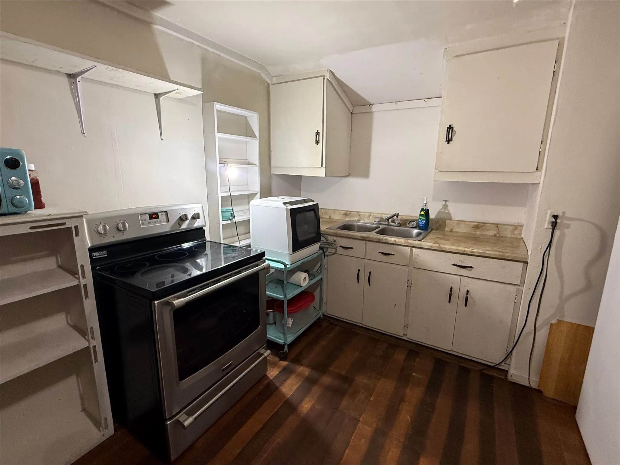 Single Family Residence For Sale in Brown County , 2803 Avenue C, Brownwood, Texas 76801, 3 Bedroom, 1 Bathroom, Garage spaces, 1,026 Sqft, built in 0, mls#21318784, Real Estate Agent in Brownwood, Homes For Sale in Brown county, Homes For Sale in Brownwood, Realtor in Brownwood Texas, Real Estate Brokerage Independent Realty Texas, Luminita Cordes Realtor