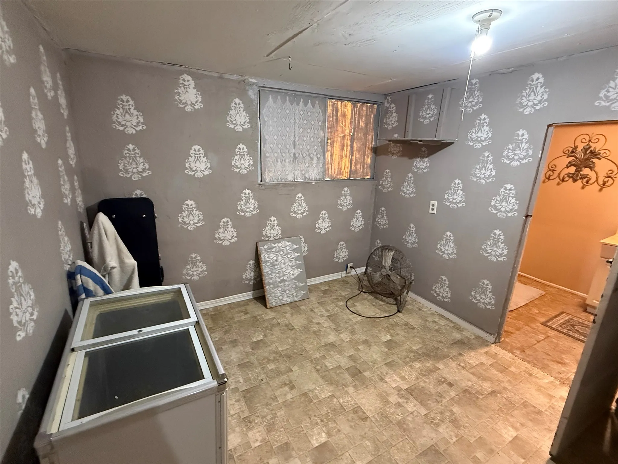 Single Family Residence For Sale in Brown County , 2803 Avenue C, Brownwood, Texas 76801, 3 Bedroom, 1 Bathroom, Garage spaces, 1,026 Sqft, built in 0, mls#21318784, Real Estate Agent in Brownwood, Homes For Sale in Brown county, Homes For Sale in Brownwood, Realtor in Brownwood Texas, Real Estate Brokerage Independent Realty Texas, Luminita Cordes Realtor
