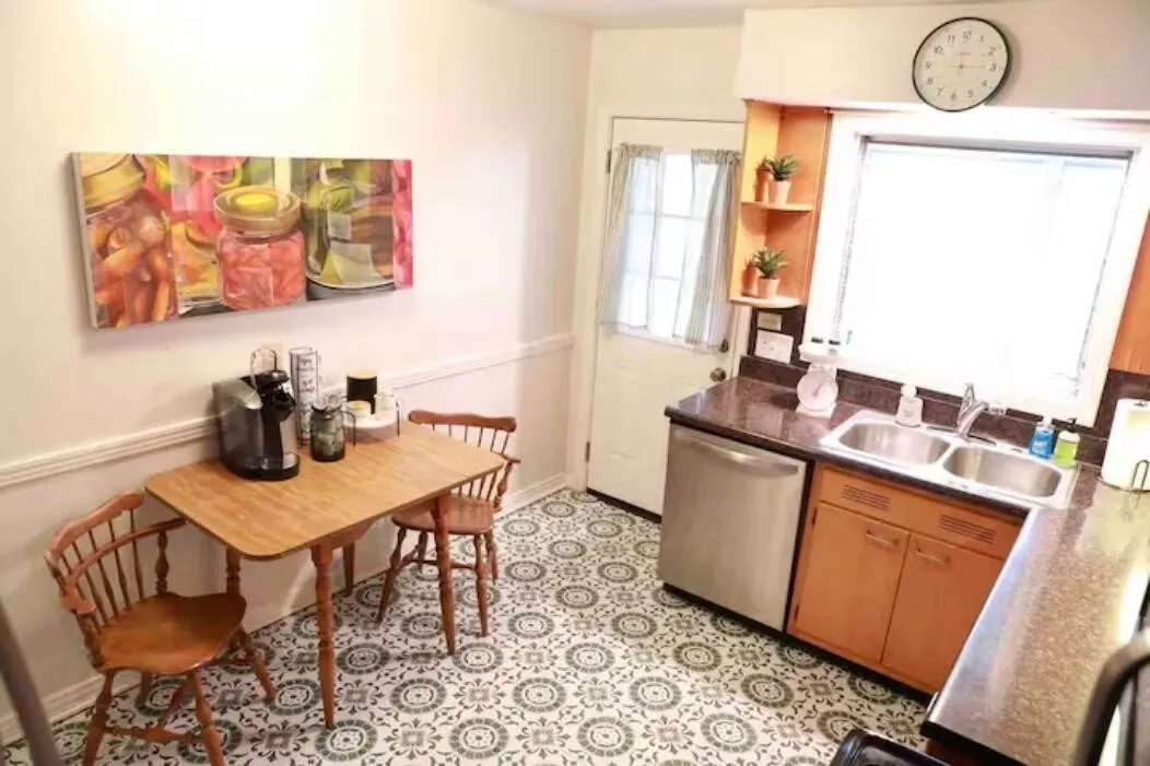 Single Family Residence For Sale in Dallas County , 3708 Park Lane, Dallas, Texas 75220, 2 Bedroom, 1 Bathroom, 2 Garage spaces, 1,378 Sqft, built in 1950, mls#21318781, Real Estate Agent in Dallas, Homes For Sale in Dallas county, Homes For Sale in Dallas, Realtor in Dallas Texas, Real Estate Brokerage Independent Realty Texas, Luminita Cordes Realtor