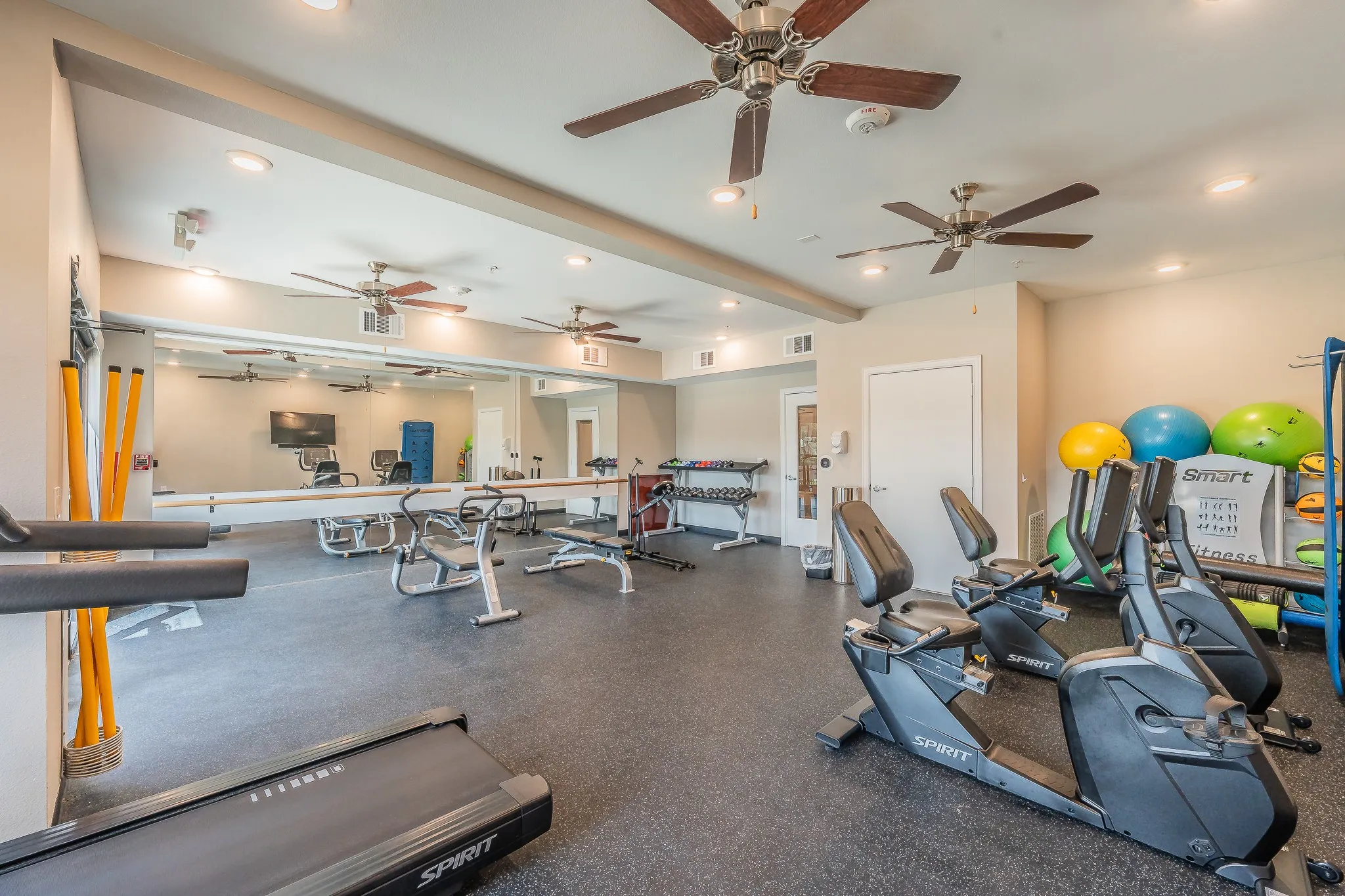 Condominium For Sale in Dallas County , 1735 Wittington Place 3206, Farmers Branch, Texas 75234, 3 Bedroom, 2 Bathroom, 1 Garage spaces, 1,869 Sqft, built in 2019, mls#21308867, Real Estate Agent in Farmers Branch, Homes For Sale in Dallas county, Homes For Sale in Farmers Branch, Realtor in Farmers Branch Texas, Real Estate Brokerage Independent Realty Texas, Luminita Cordes Realtor