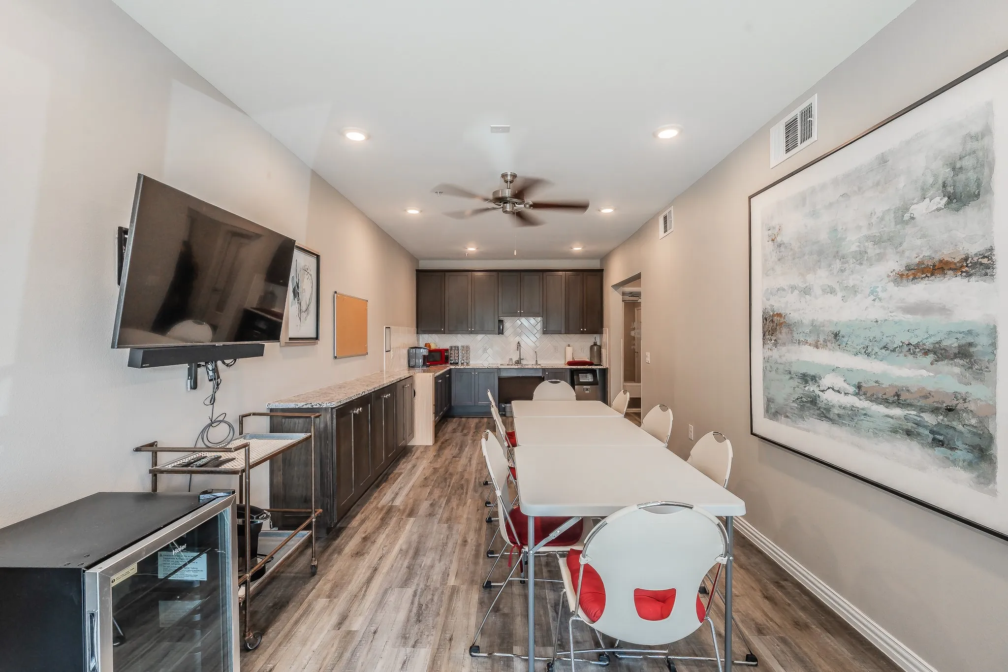 Condominium For Sale in Dallas County , 1735 Wittington Place 3206, Farmers Branch, Texas 75234, 3 Bedroom, 2 Bathroom, 1 Garage spaces, 1,869 Sqft, built in 2019, mls#21308867, Real Estate Agent in Farmers Branch, Homes For Sale in Dallas county, Homes For Sale in Farmers Branch, Realtor in Farmers Branch Texas, Real Estate Brokerage Independent Realty Texas, Luminita Cordes Realtor