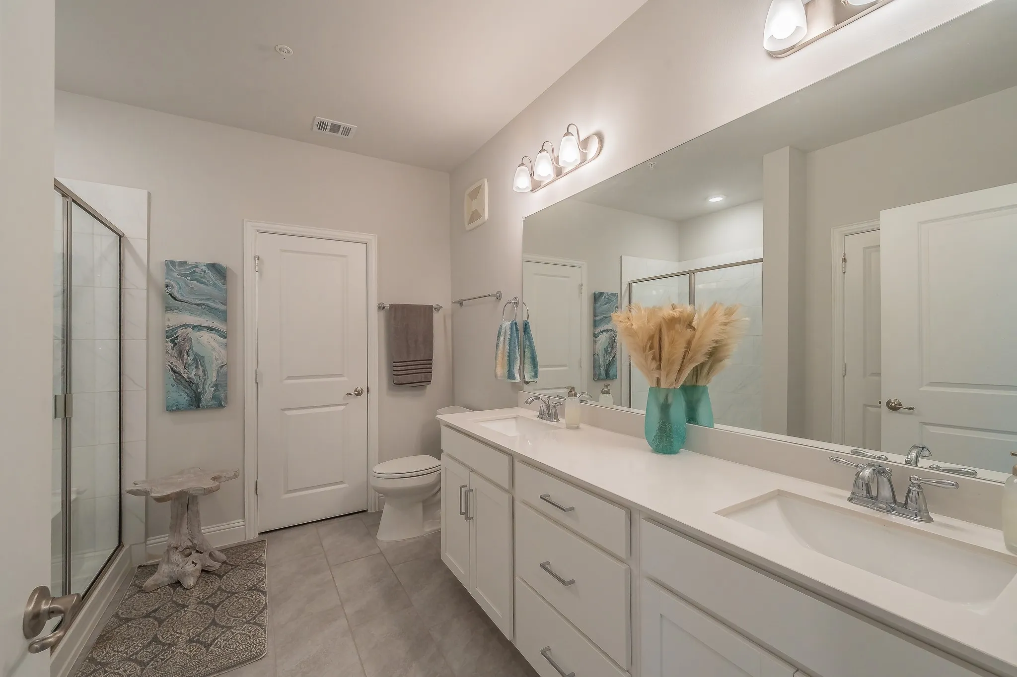Condominium For Sale in Dallas County , 1735 Wittington Place 3206, Farmers Branch, Texas 75234, 3 Bedroom, 2 Bathroom, 1 Garage spaces, 1,869 Sqft, built in 2019, mls#21308867, Real Estate Agent in Farmers Branch, Homes For Sale in Dallas county, Homes For Sale in Farmers Branch, Realtor in Farmers Branch Texas, Real Estate Brokerage Independent Realty Texas, Luminita Cordes Realtor