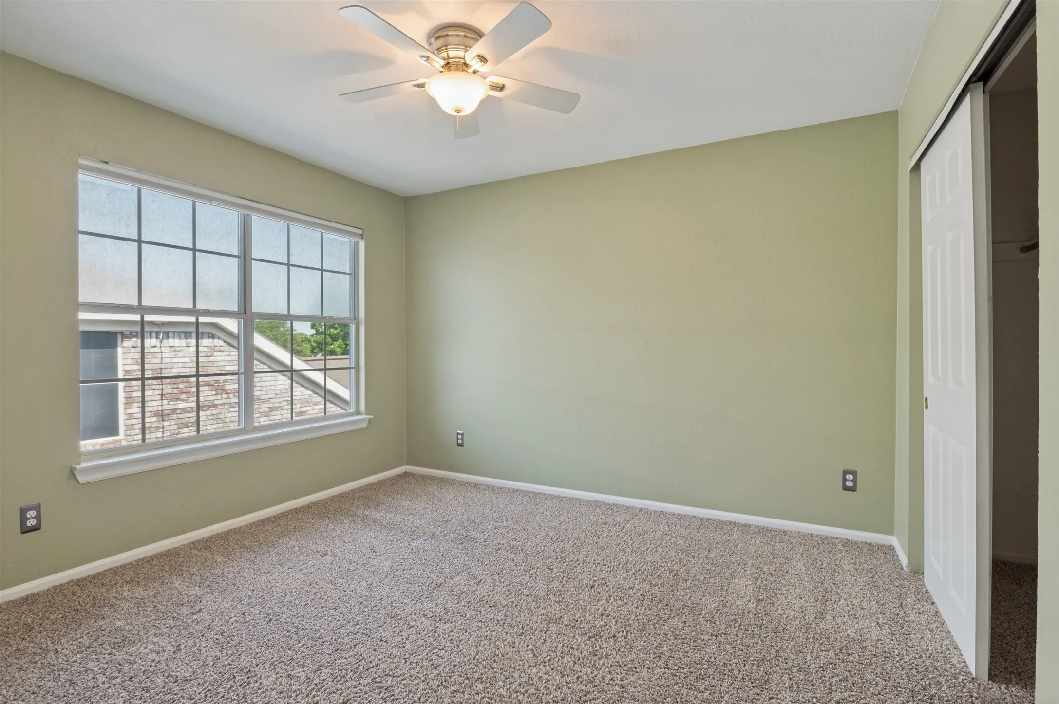 Single Family Residence For Rent in Dallas County , 8420 Creekbluff Drive, Dallas, Texas 75249, 4 Bedroom, 3 Bathroom, 2 Garage spaces, 2,572 Sqft, built in 1988, mls#21318794, Real Estate Agent in Dallas, Homes For Rent in Dallas county, Homes For Rent in Dallas, Realtor in Dallas Texas, Real Estate Brokerage Independent Realty Texas, Luminita Cordes Realtor
