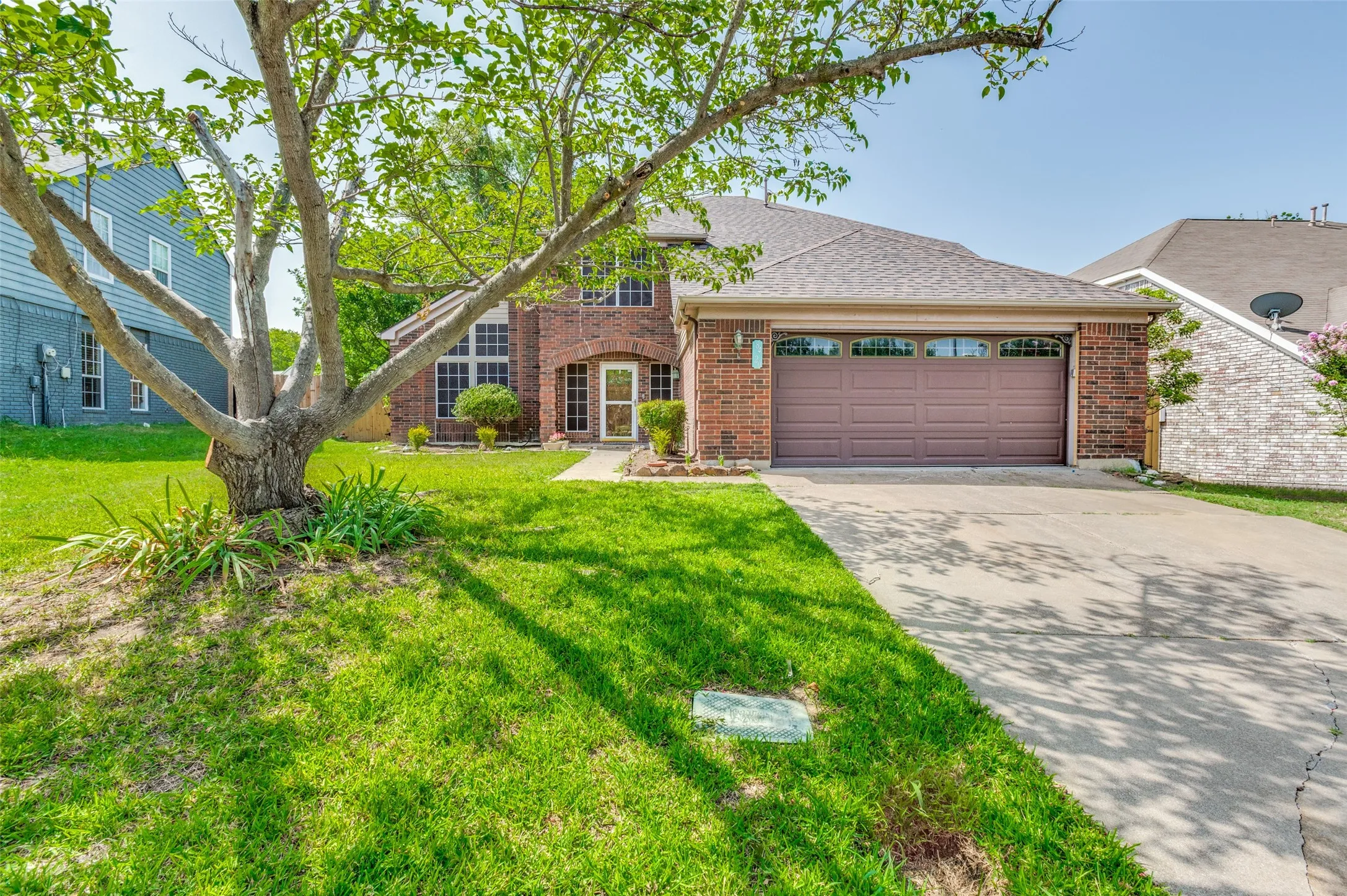 Single Family Residence For Rent in Dallas County , 8420 Creekbluff Drive, Dallas, Texas 75249, 4 Bedroom, 3 Bathroom, 2 Garage spaces, 2,572 Sqft, built in 1988, mls#21318794, Real Estate Agent in Dallas, Homes For Rent in Dallas county, Homes For Rent in Dallas, Realtor in Dallas Texas, Real Estate Brokerage Independent Realty Texas, Luminita Cordes Realtor