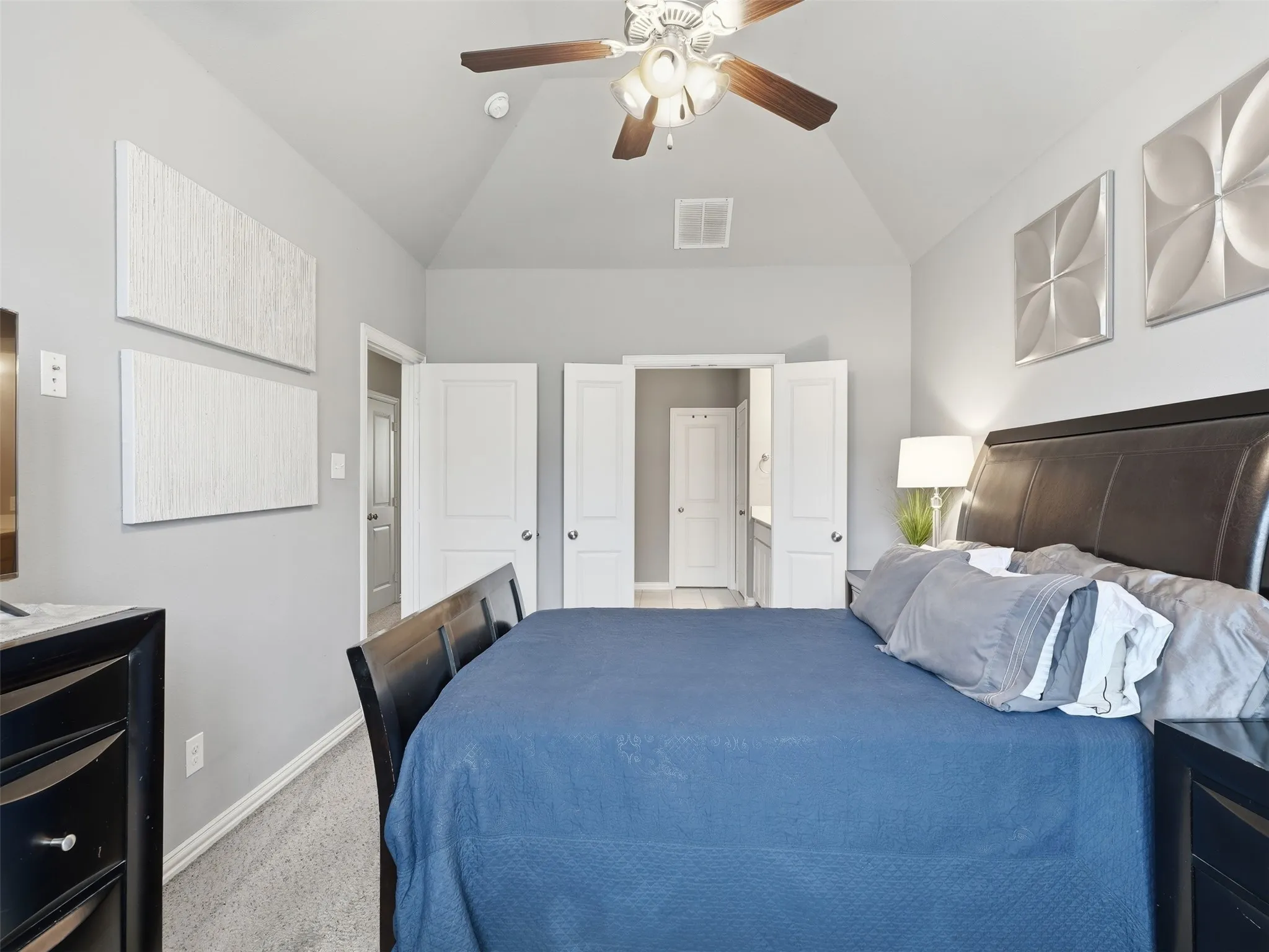 Townhouse For Sale in Tarrant County , 3915 Cascade Sky Drive, Arlington, Texas 76005, 2 Bedroom, 3 Bathroom, 2 Garage spaces, 1,399 Sqft, built in 2014, mls#21318799, Real Estate Agent in Arlington, Homes For Sale in Tarrant county, Homes For Sale in Arlington, Realtor in Arlington Texas, Real Estate Brokerage Independent Realty Texas, Luminita Cordes Realtor