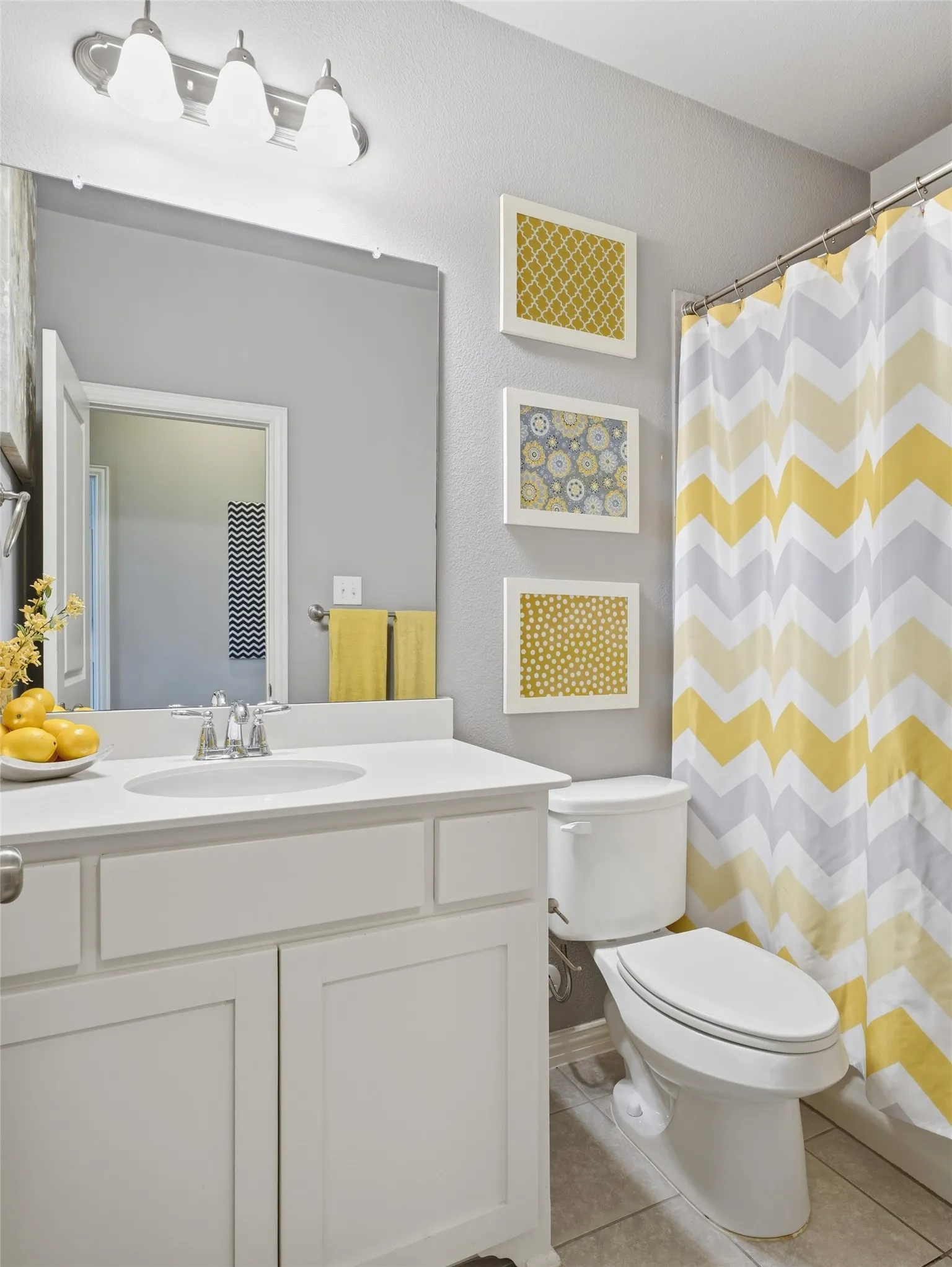 Townhouse For Sale in Tarrant County , 3915 Cascade Sky Drive, Arlington, Texas 76005, 2 Bedroom, 3 Bathroom, 2 Garage spaces, 1,399 Sqft, built in 2014, mls#21318799, Real Estate Agent in Arlington, Homes For Sale in Tarrant county, Homes For Sale in Arlington, Realtor in Arlington Texas, Real Estate Brokerage Independent Realty Texas, Luminita Cordes Realtor