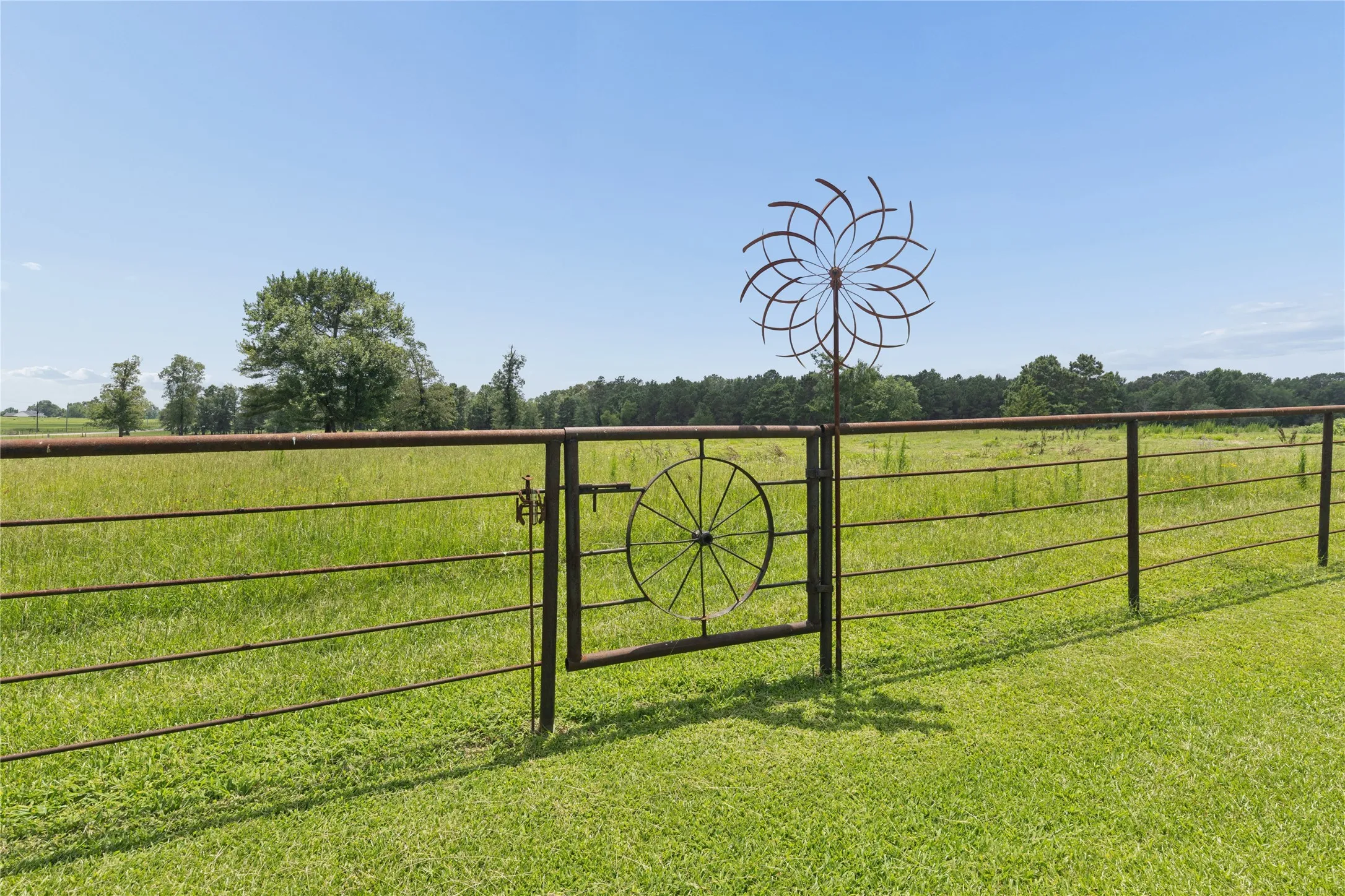 Single Family Residence For Sale in Bowie County , 11 CR 3103, New Boston, Texas 75570, 3 Bedroom, 2 Bathroom, Garage spaces, 2,304 Sqft, built in 2009, mls#21318802, Real Estate Agent in New Boston, Homes For Sale in Bowie county, Homes For Sale in New Boston, Realtor in New Boston Texas, Real Estate Brokerage Independent Realty Texas, Luminita Cordes Realtor