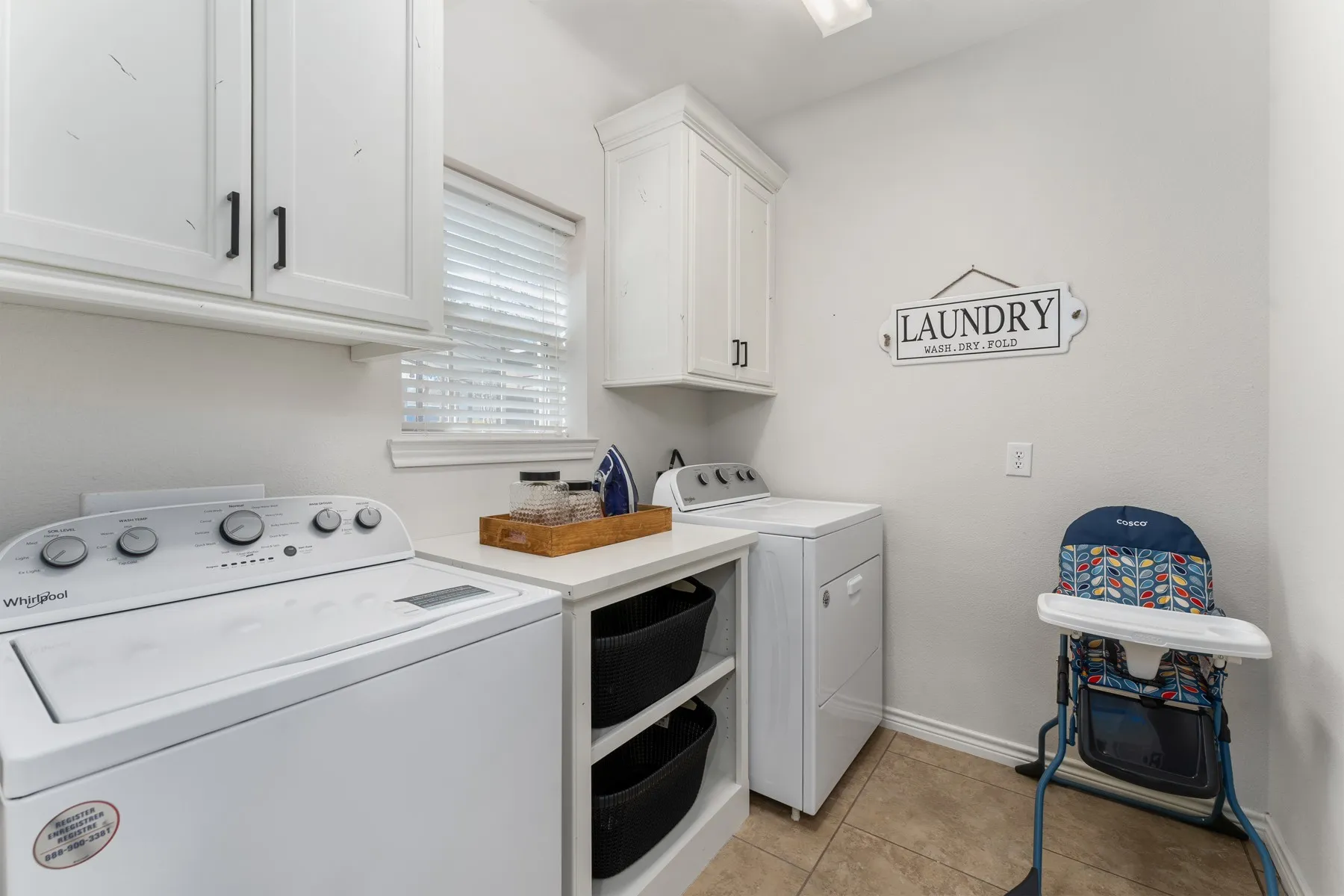 Single Family Residence For Sale in Henderson County , 156 Palisade Drive, Mabank, Texas 75156, 3 Bedroom, 3 Bathroom, 2 Garage spaces, 2,414 Sqft, built in 2013, mls#21318561, Real Estate Agent in Mabank, Homes For Sale in Henderson county, Homes For Sale in Mabank, Realtor in Mabank Texas, Real Estate Brokerage Independent Realty Texas, Luminita Cordes Realtor
