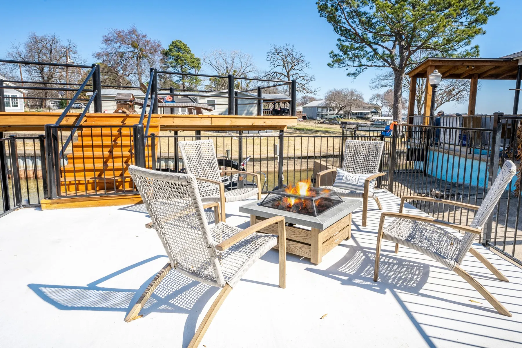 Single Family Residence For Sale in Henderson County , 156 Palisade Drive, Mabank, Texas 75156, 3 Bedroom, 3 Bathroom, 2 Garage spaces, 2,414 Sqft, built in 2013, mls#21318561, Real Estate Agent in Mabank, Homes For Sale in Henderson county, Homes For Sale in Mabank, Realtor in Mabank Texas, Real Estate Brokerage Independent Realty Texas, Luminita Cordes Realtor