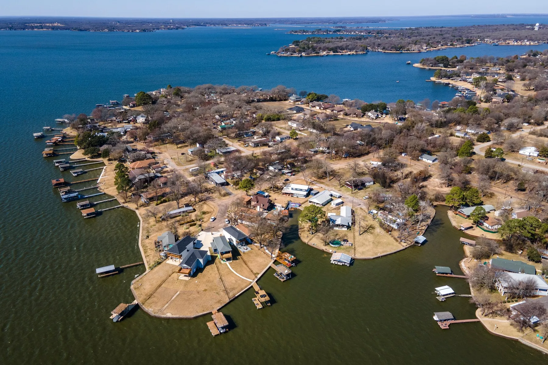 Single Family Residence For Sale in Henderson County , 156 Palisade Drive, Mabank, Texas 75156, 3 Bedroom, 3 Bathroom, 2 Garage spaces, 2,414 Sqft, built in 2013, mls#21318561, Real Estate Agent in Mabank, Homes For Sale in Henderson county, Homes For Sale in Mabank, Realtor in Mabank Texas, Real Estate Brokerage Independent Realty Texas, Luminita Cordes Realtor