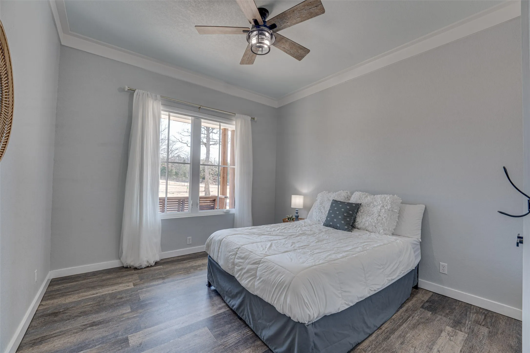 Single Family Residence For Sale in Henderson County , 5523 Lakeshore Court, Log Cabin, Texas 75148, 4 Bedrooms, 4 Bathrooms, 3 Garage spaces, 3,338 Sqft, built in 2022, Price $989,000, mls#21318814, Real Estate Agent in Log Cabin, Homes For Sale in Henderson county, Homes For Sale in Log Cabin, Realtor in Log Cabin Texas, Real Estate Brokerage Independent Realty Texas, Luminita Cordes Realtor