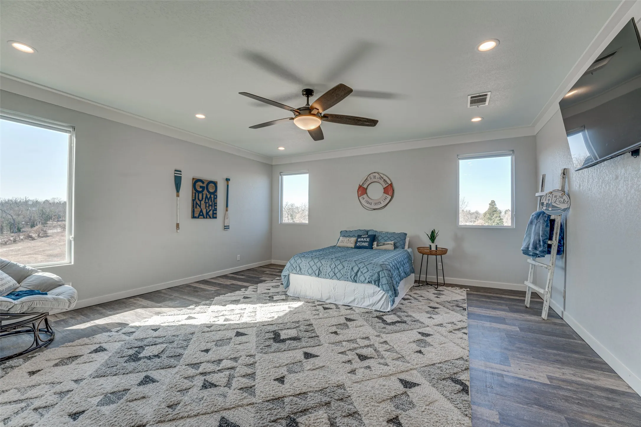 Single Family Residence For Sale in Henderson County , 5523 Lakeshore Court, Log Cabin, Texas 75148, 4 Bedrooms, 4 Bathrooms, 3 Garage spaces, 3,338 Sqft, built in 2022, Price $989,000, mls#21318814, Real Estate Agent in Log Cabin, Homes For Sale in Henderson county, Homes For Sale in Log Cabin, Realtor in Log Cabin Texas, Real Estate Brokerage Independent Realty Texas, Luminita Cordes Realtor