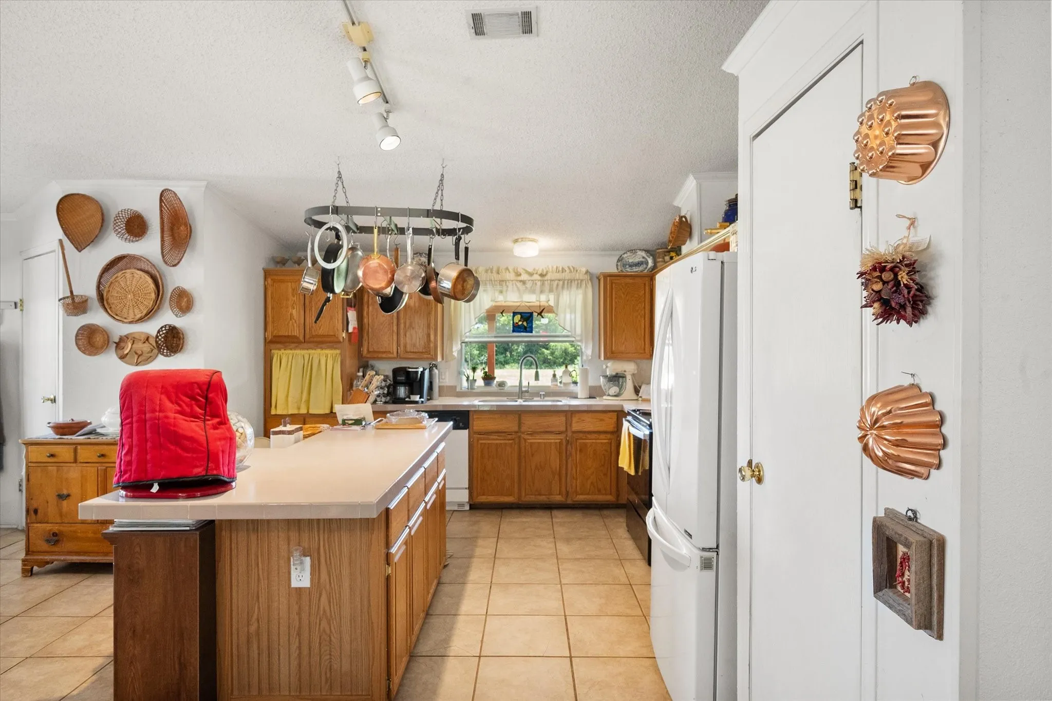 Mobile Home For Sale in Navarro County , 5144 S Fm 55, Blooming Grove, Texas 76626, 3 Bedroom, 2 Bathroom, Garage spaces, 2,159 Sqft, built in 1998, mls#21318815, Real Estate Agent in Blooming Grove, Homes For Sale in Navarro county, Homes For Sale in Blooming Grove, Realtor in Blooming Grove Texas, Real Estate Brokerage Independent Realty Texas, Luminita Cordes Realtor