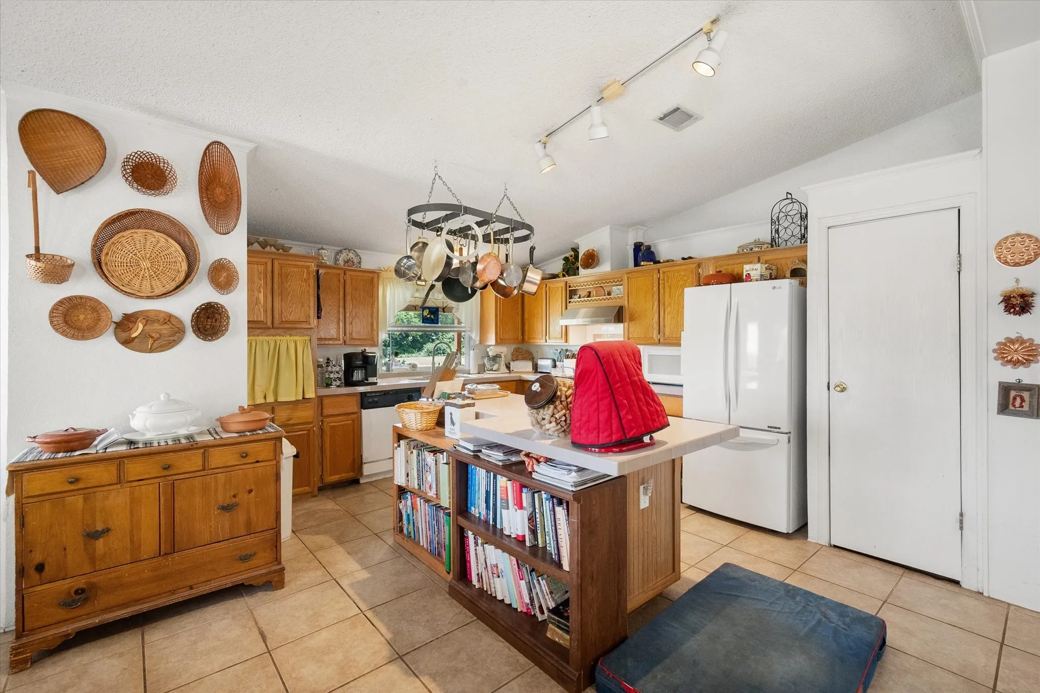 Mobile Home For Sale in Navarro County , 5144 S Fm 55, Blooming Grove, Texas 76626, 3 Bedroom, 2 Bathroom, Garage spaces, 2,159 Sqft, built in 1998, mls#21318815, Real Estate Agent in Blooming Grove, Homes For Sale in Navarro county, Homes For Sale in Blooming Grove, Realtor in Blooming Grove Texas, Real Estate Brokerage Independent Realty Texas, Luminita Cordes Realtor