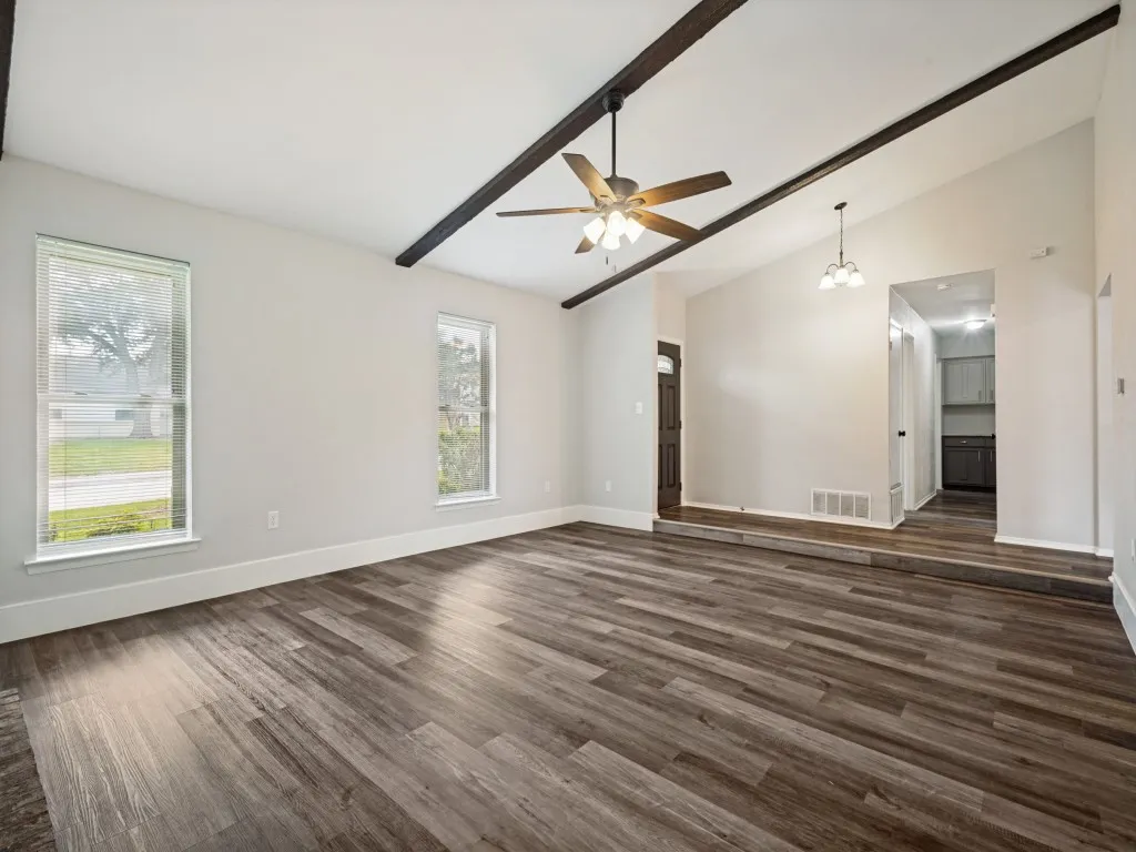 Single Family Residence For Rent in Denton County , 1607 Glenhill Lane, Lewisville, Texas 75077, 3 Bedroom, 2 Bathroom, 2 Garage spaces, 1,601 Sqft, built in 1973, mls#21317195, Real Estate Agent in Lewisville, Homes For Rent in Denton county, Homes For Rent in Lewisville, Realtor in Lewisville Texas, Real Estate Brokerage Independent Realty Texas, Luminita Cordes Realtor