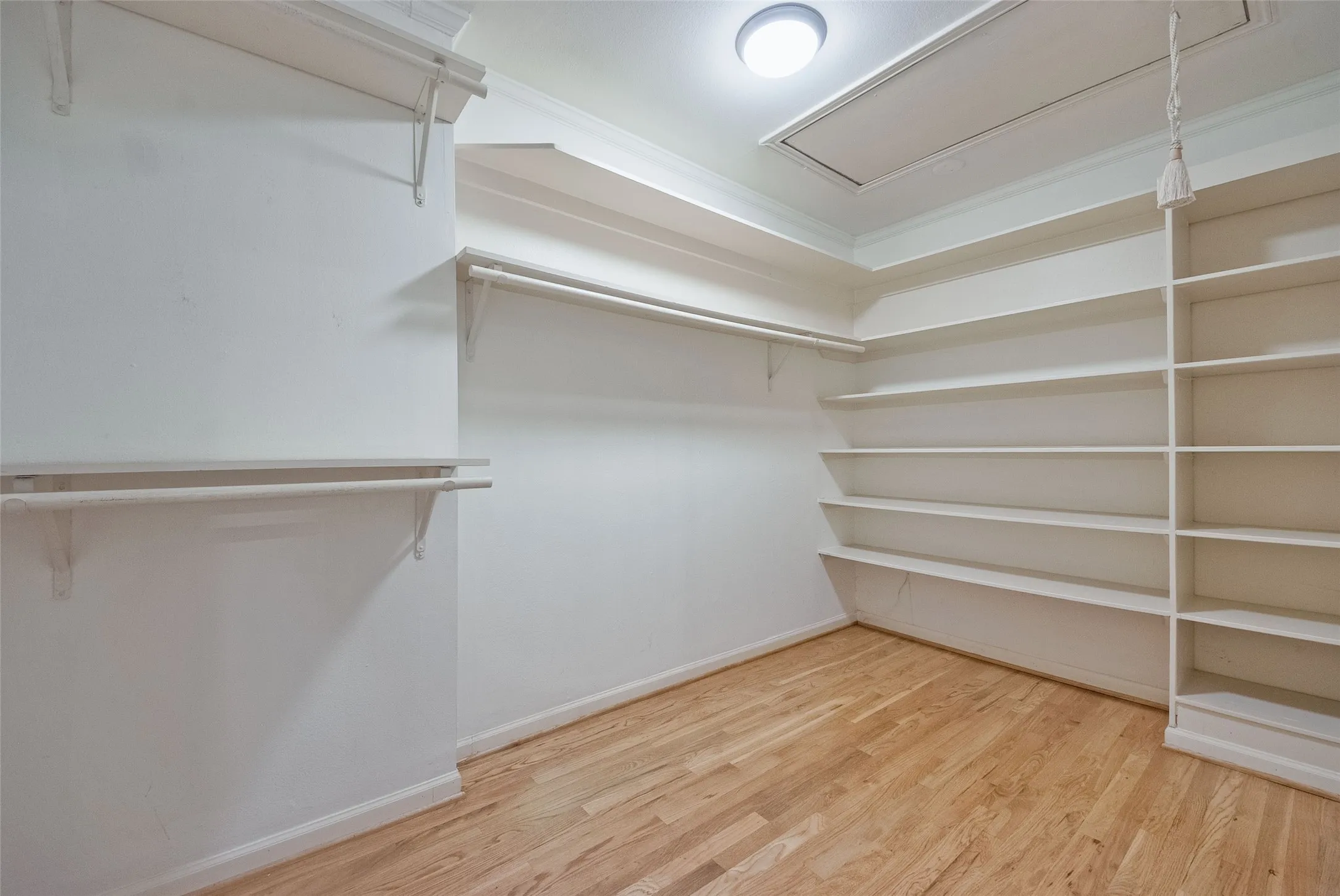 Townhouse For Rent in Dallas County , 4100 Lovers Lane, University Park, Texas 75225, 4 Bedroom, 3 Bathroom, 2 Garage spaces, 2,881 Sqft, built in 1979, mls#21318608, Real Estate Agent in University Park, Homes For Rent in Dallas county, Homes For Rent in University Park, Realtor in University Park Texas, Real Estate Brokerage Independent Realty Texas, Luminita Cordes Realtor