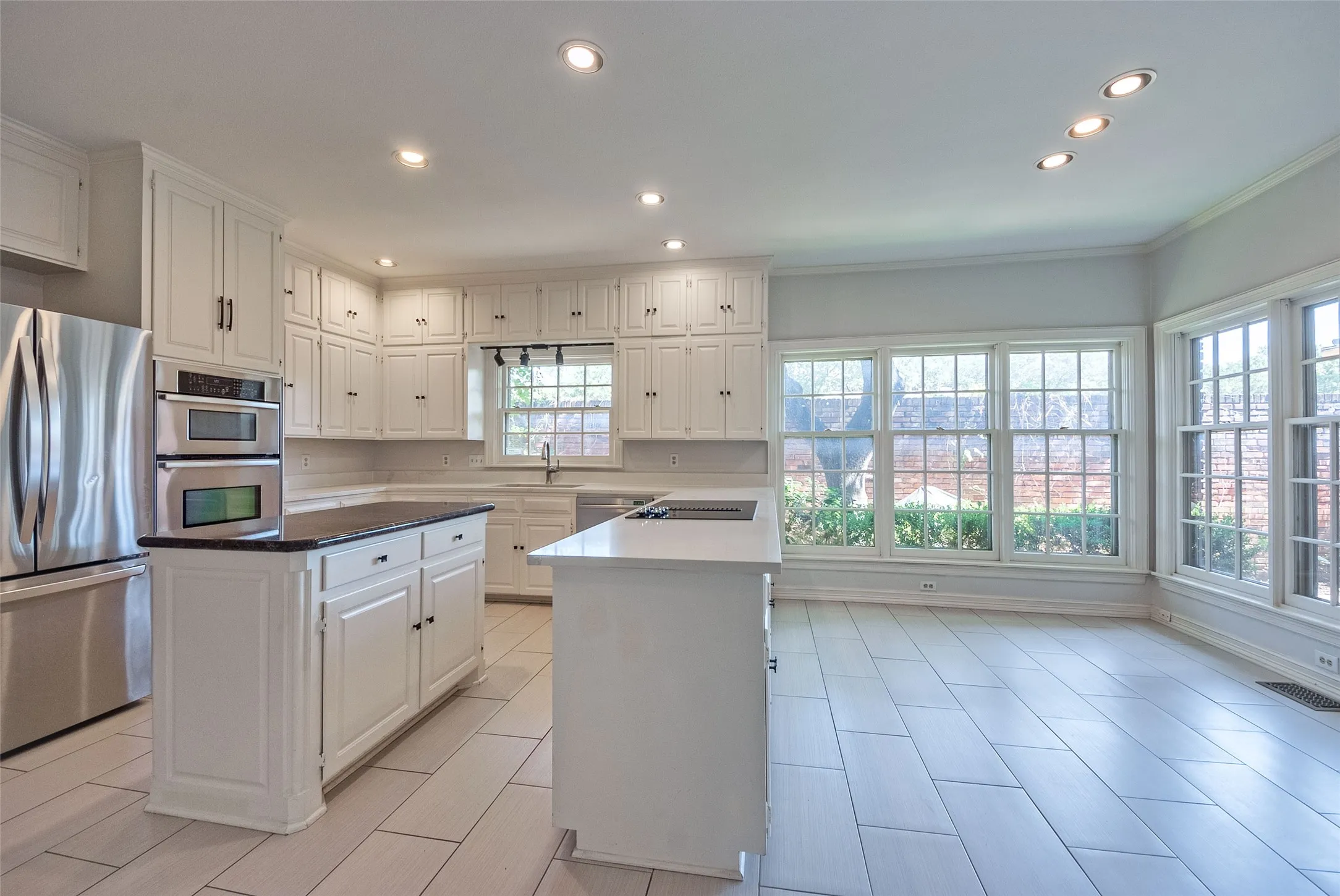 Townhouse For Rent in Dallas County , 4100 Lovers Lane, University Park, Texas 75225, 4 Bedroom, 3 Bathroom, 2 Garage spaces, 2,881 Sqft, built in 1979, mls#21318608, Real Estate Agent in University Park, Homes For Rent in Dallas county, Homes For Rent in University Park, Realtor in University Park Texas, Real Estate Brokerage Independent Realty Texas, Luminita Cordes Realtor