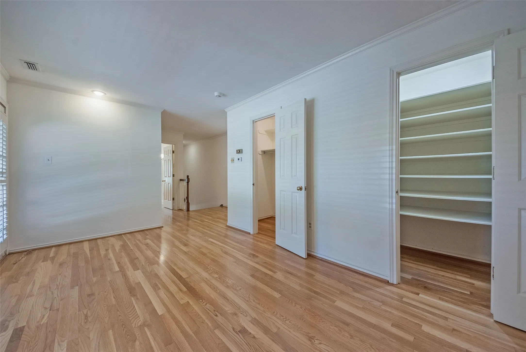 Townhouse For Rent in Dallas County , 4100 Lovers Lane, University Park, Texas 75225, 4 Bedroom, 3 Bathroom, 2 Garage spaces, 2,881 Sqft, built in 1979, mls#21318608, Real Estate Agent in University Park, Homes For Rent in Dallas county, Homes For Rent in University Park, Realtor in University Park Texas, Real Estate Brokerage Independent Realty Texas, Luminita Cordes Realtor