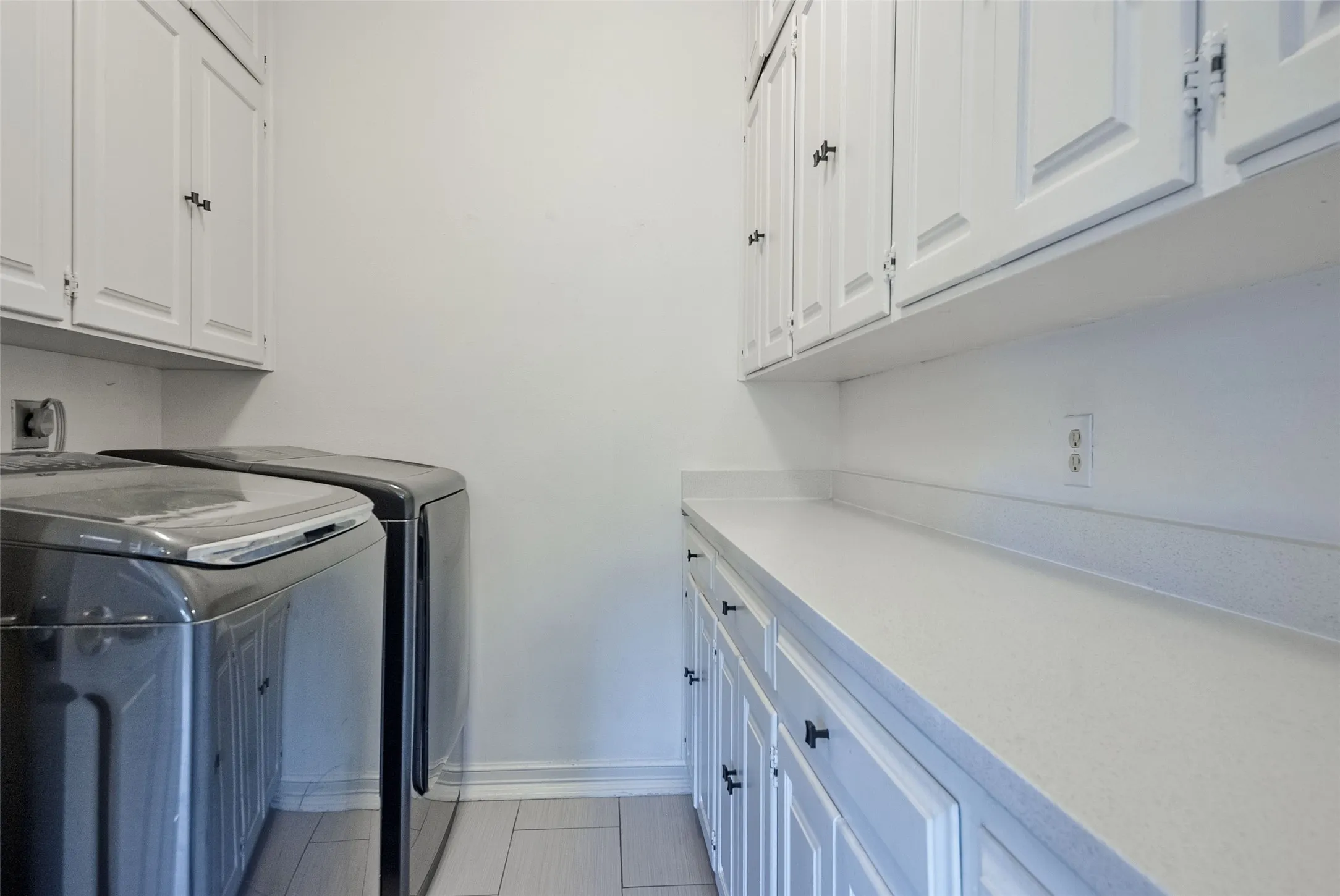 Townhouse For Rent in Dallas County , 4100 Lovers Lane, University Park, Texas 75225, 4 Bedroom, 3 Bathroom, 2 Garage spaces, 2,881 Sqft, built in 1979, mls#21318608, Real Estate Agent in University Park, Homes For Rent in Dallas county, Homes For Rent in University Park, Realtor in University Park Texas, Real Estate Brokerage Independent Realty Texas, Luminita Cordes Realtor